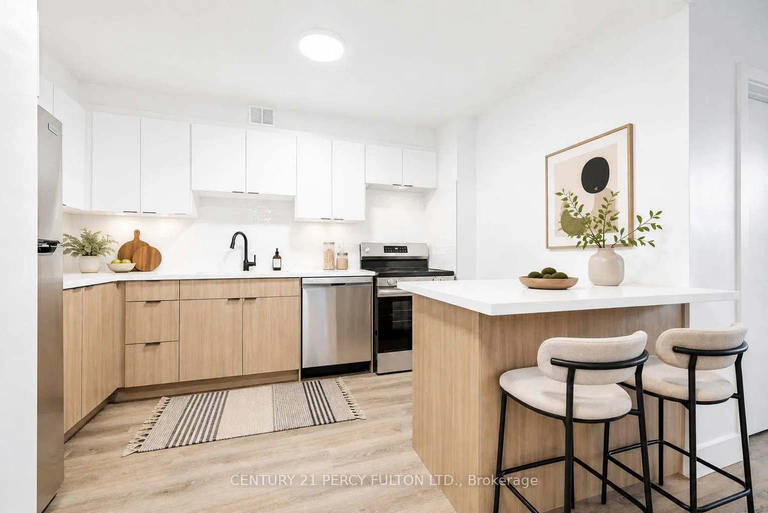 Photo 3 of Unit 301, 2 Park Vista Drive, Toronto, O'Connor-Parkview — HOMEH