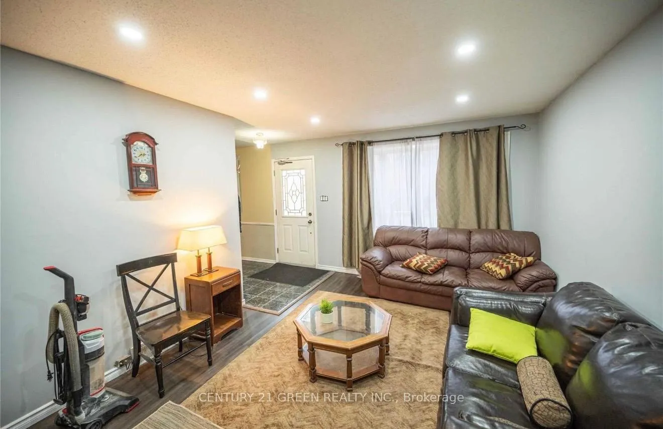 Photo 6 of 391 Admiral Drive, London, East I — HOMEH