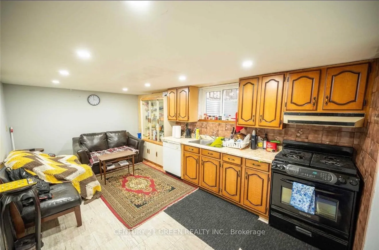 Photo 19 of 391 Admiral Drive, London, East I — HOMEH