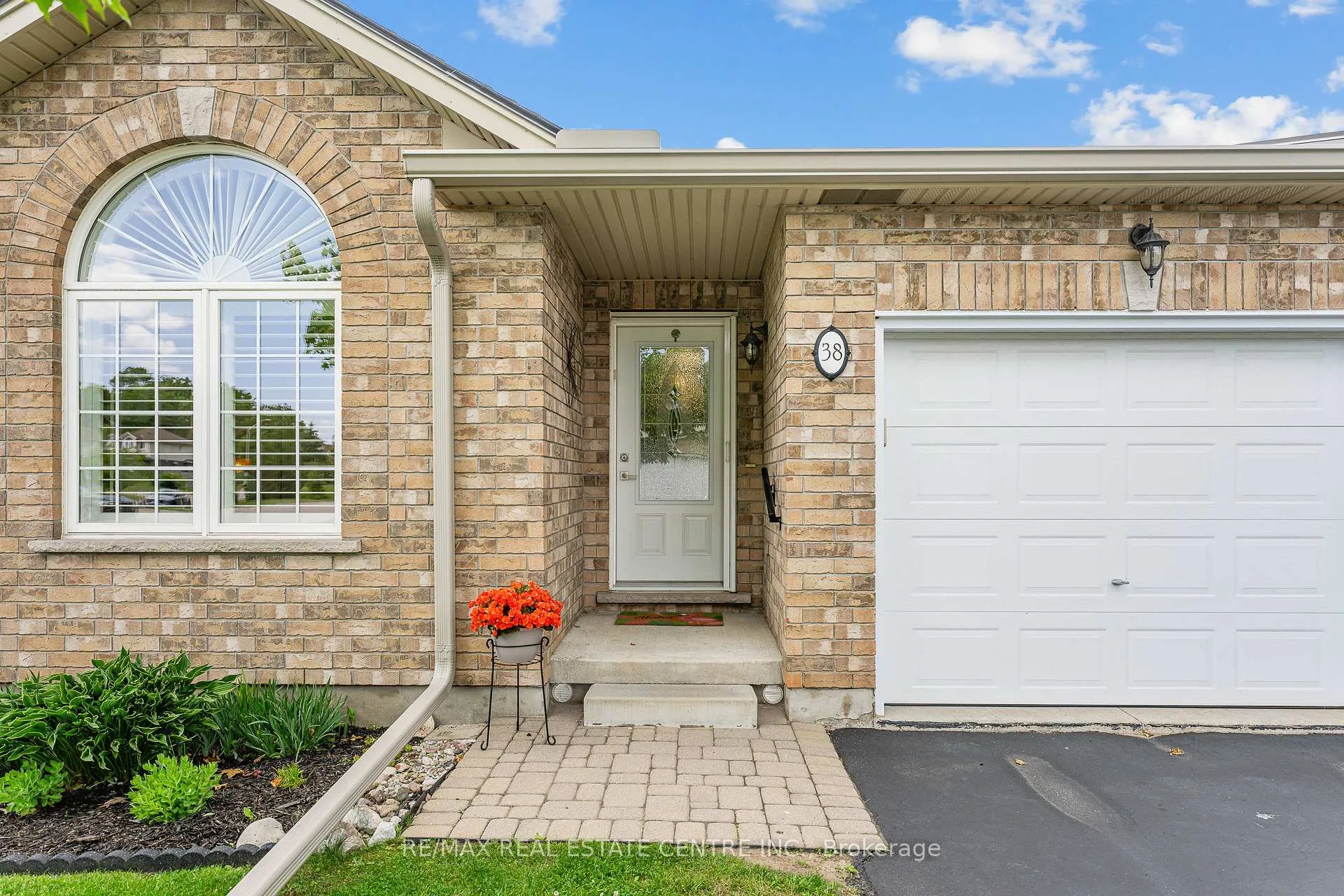 Photo 1 of Unit 38, 35 Green Gate Boulevard, Cambridge, Little's Corners — HOMEH