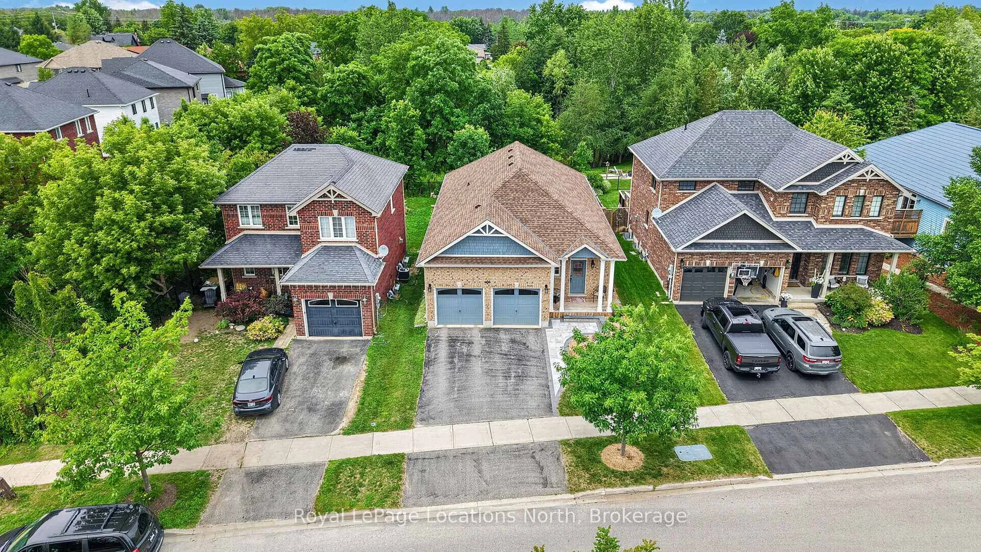 Photo 1 of 165 Findlay Drive, Collingwood — HOMEH