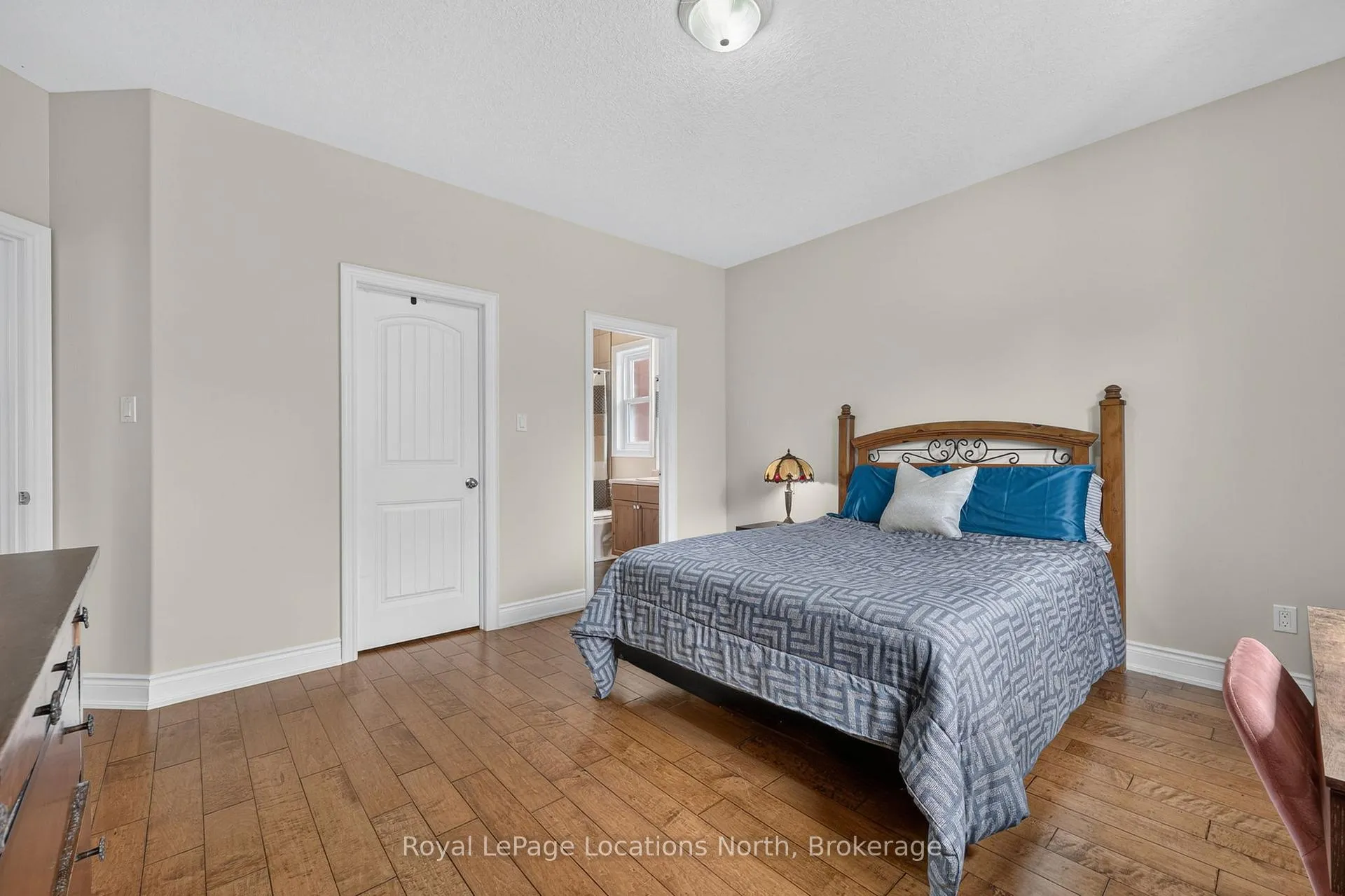 Photo 19 of 165 Findlay Drive, Collingwood — HOMEH