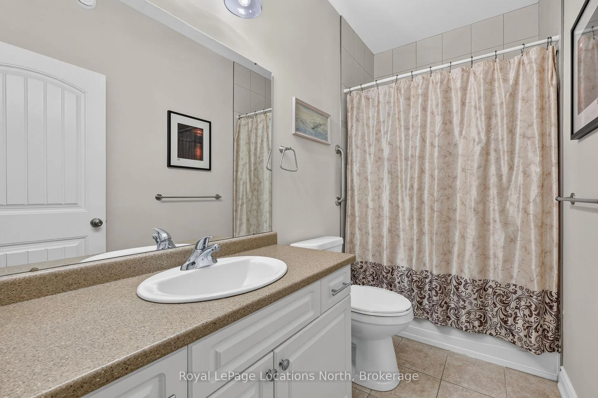 Photo 24 of 165 Findlay Drive, Collingwood — HOMEH