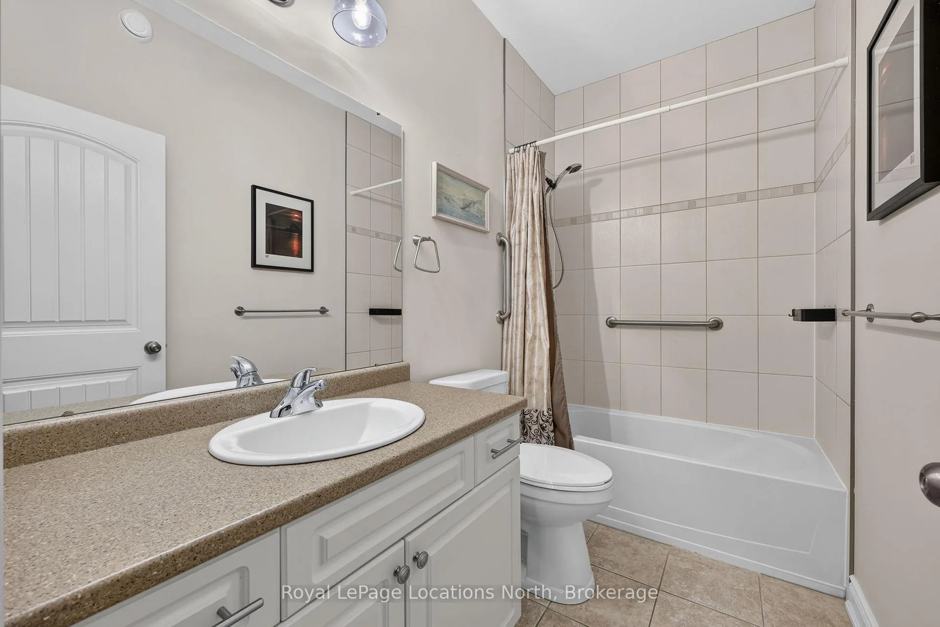 Photo 25 of 165 Findlay Drive, Collingwood — HOMEH