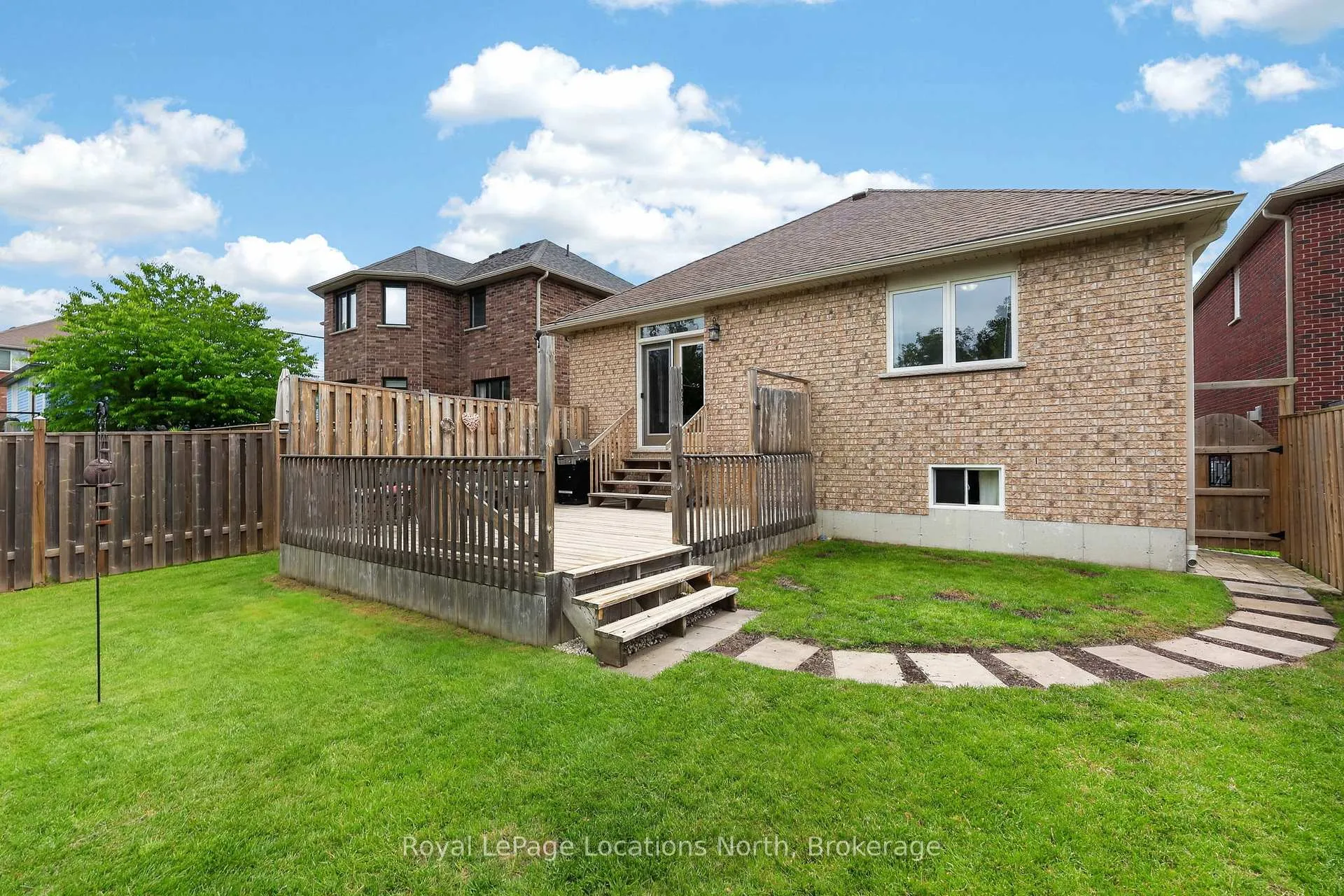Photo 32 of 165 Findlay Drive, Collingwood — HOMEH