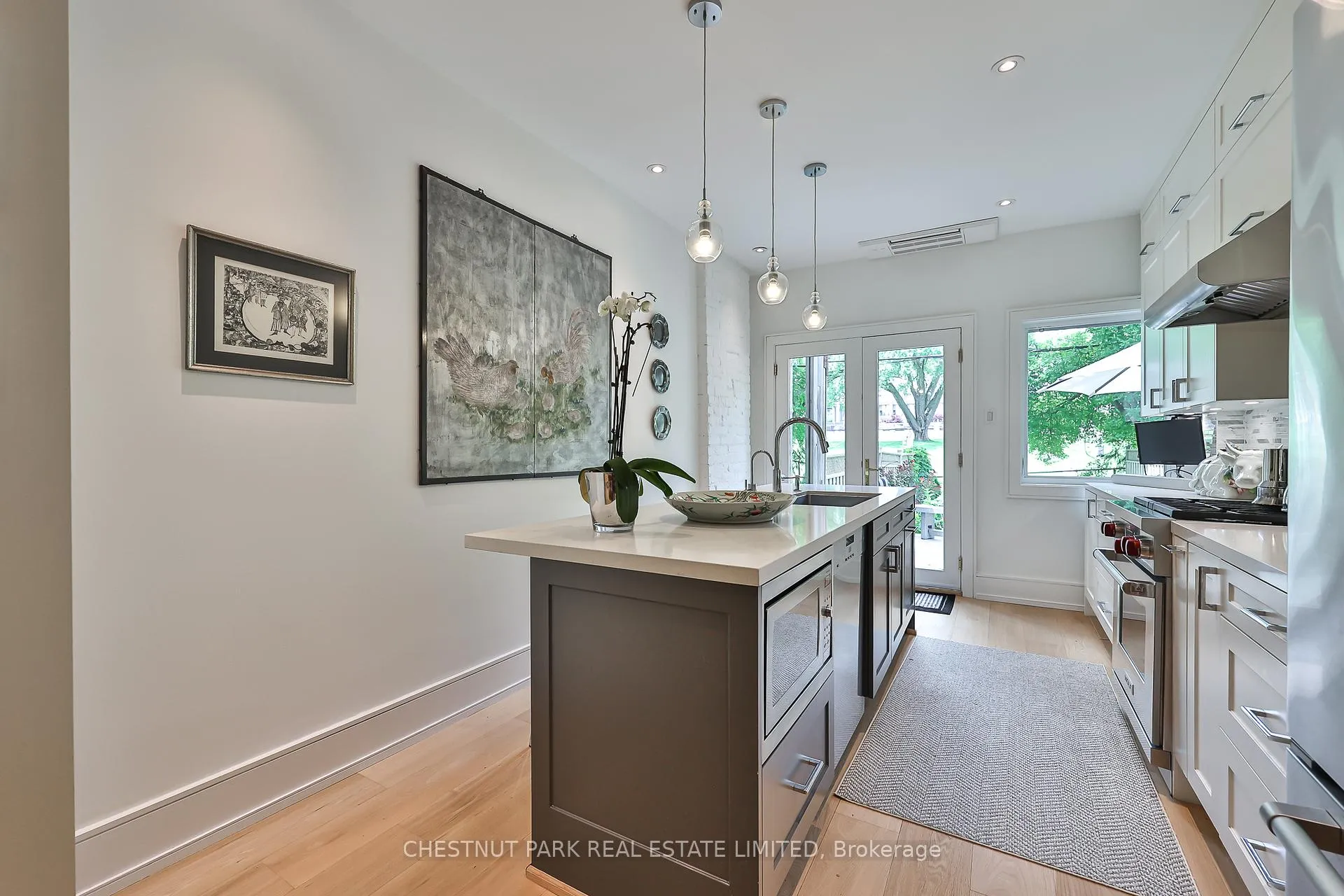 Photo 8 of 92 Balmoral Avenue, Toronto, Yonge-St. Clair — HOMEH