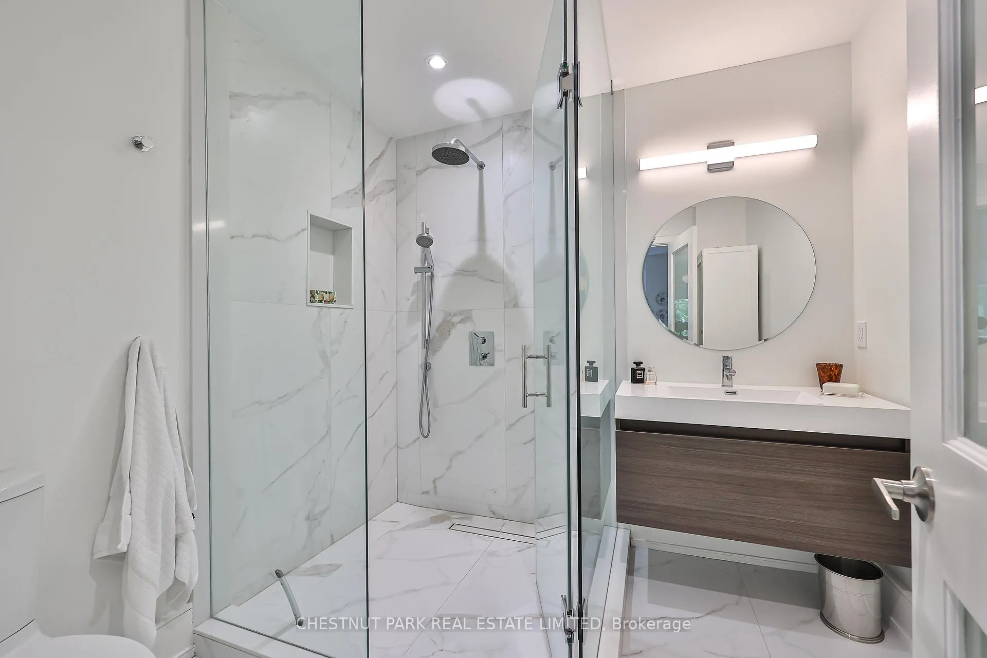 Photo 12 of 92 Balmoral Avenue, Toronto, Yonge-St. Clair — HOMEH