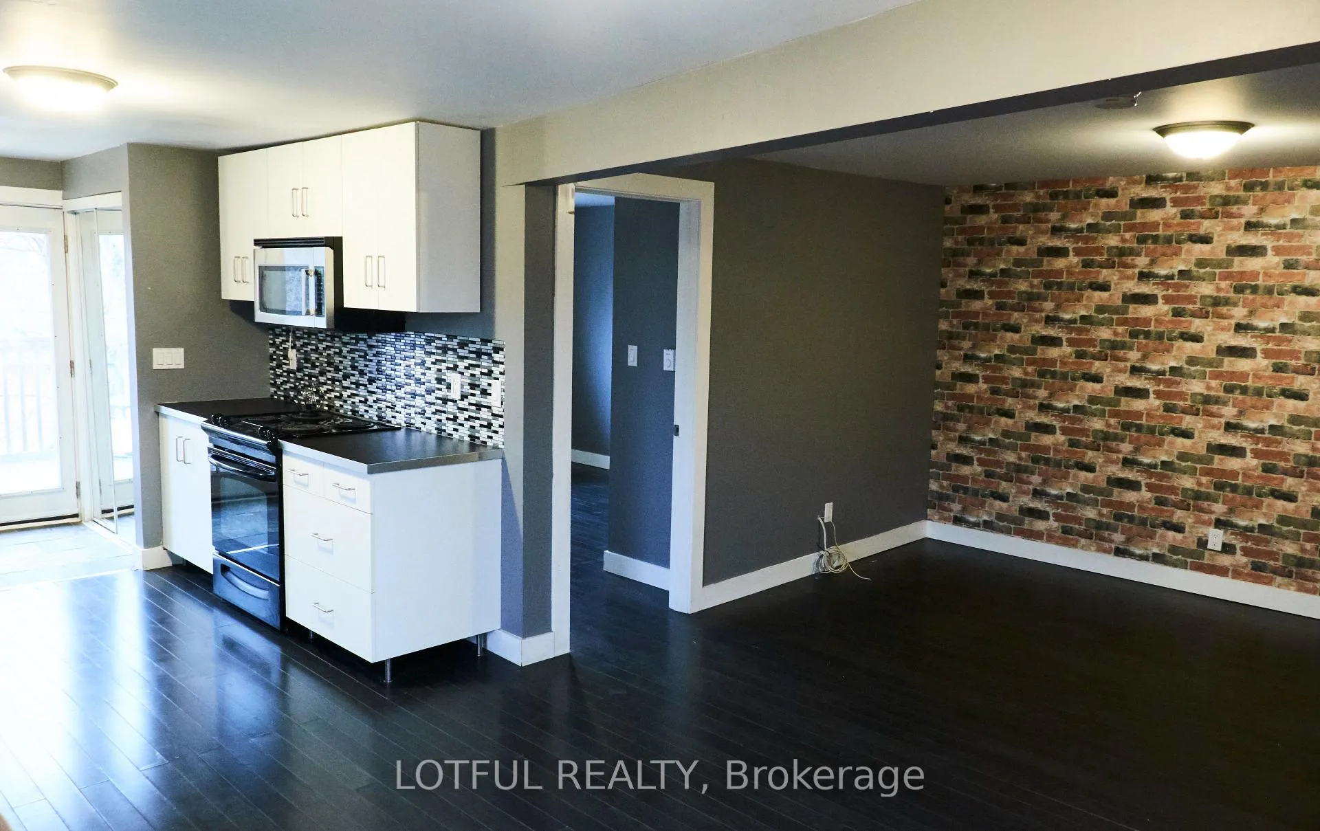 Photo 15 of Unit 1, 1107 Aldea Avenue, Ottawa, Billings Bridge — HOMEH
