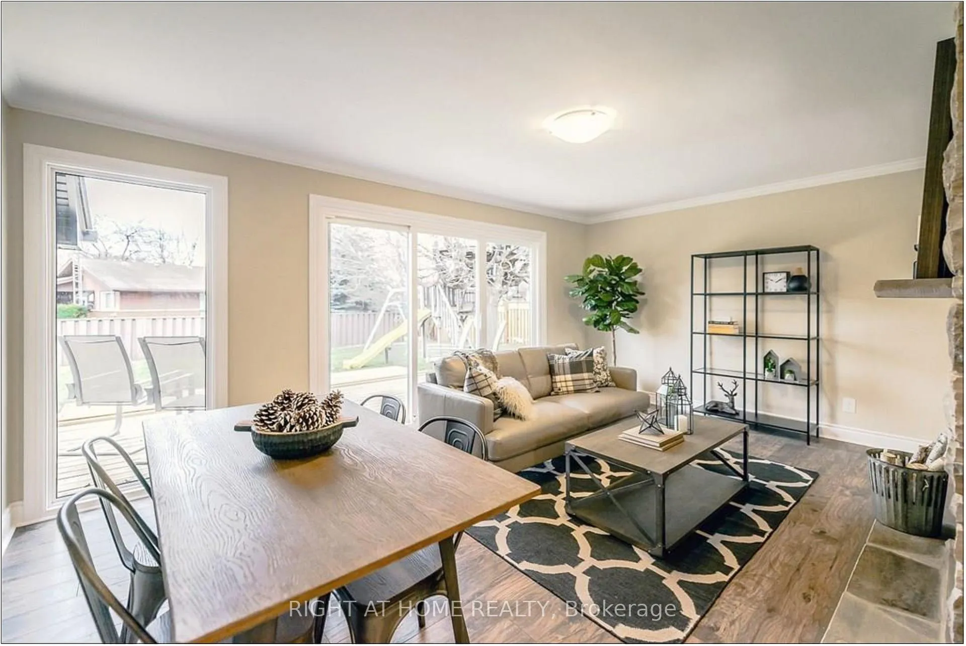 Photo 6 of Unit Main, 653 Geneva Street, St. Catharines, Lakeshore — HOMEH
