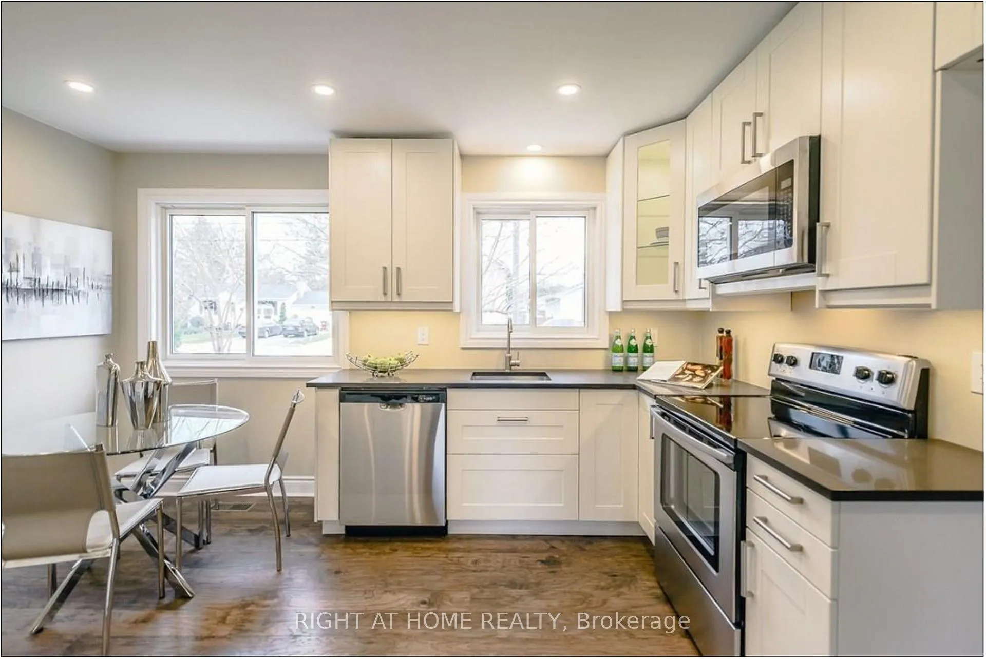 Photo 8 of Unit Main, 653 Geneva Street, St. Catharines, Lakeshore — HOMEH