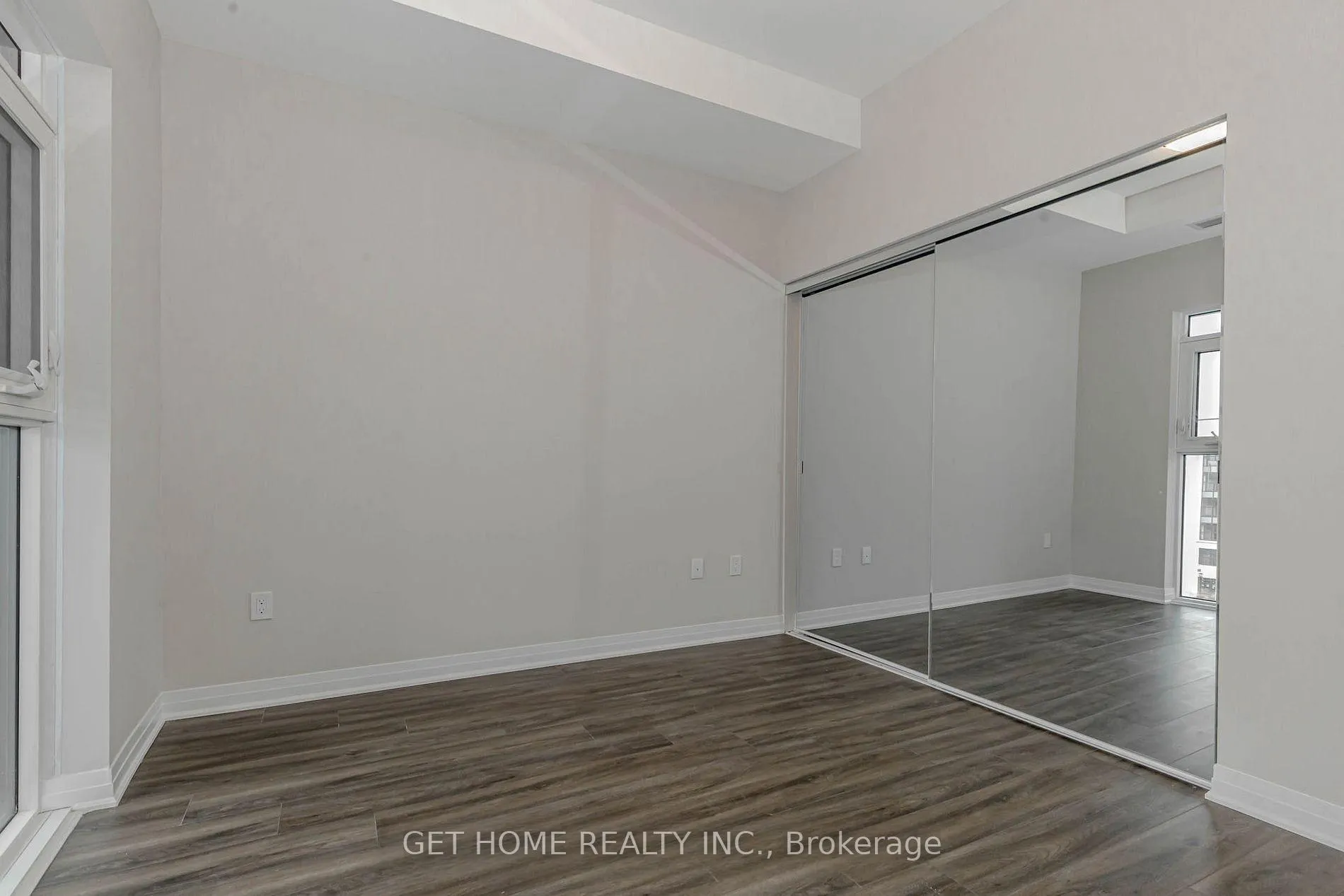 Photo 17 of Unit 609, 480 Gordon Krantz Avenue, Milton, Walker — HOMEH