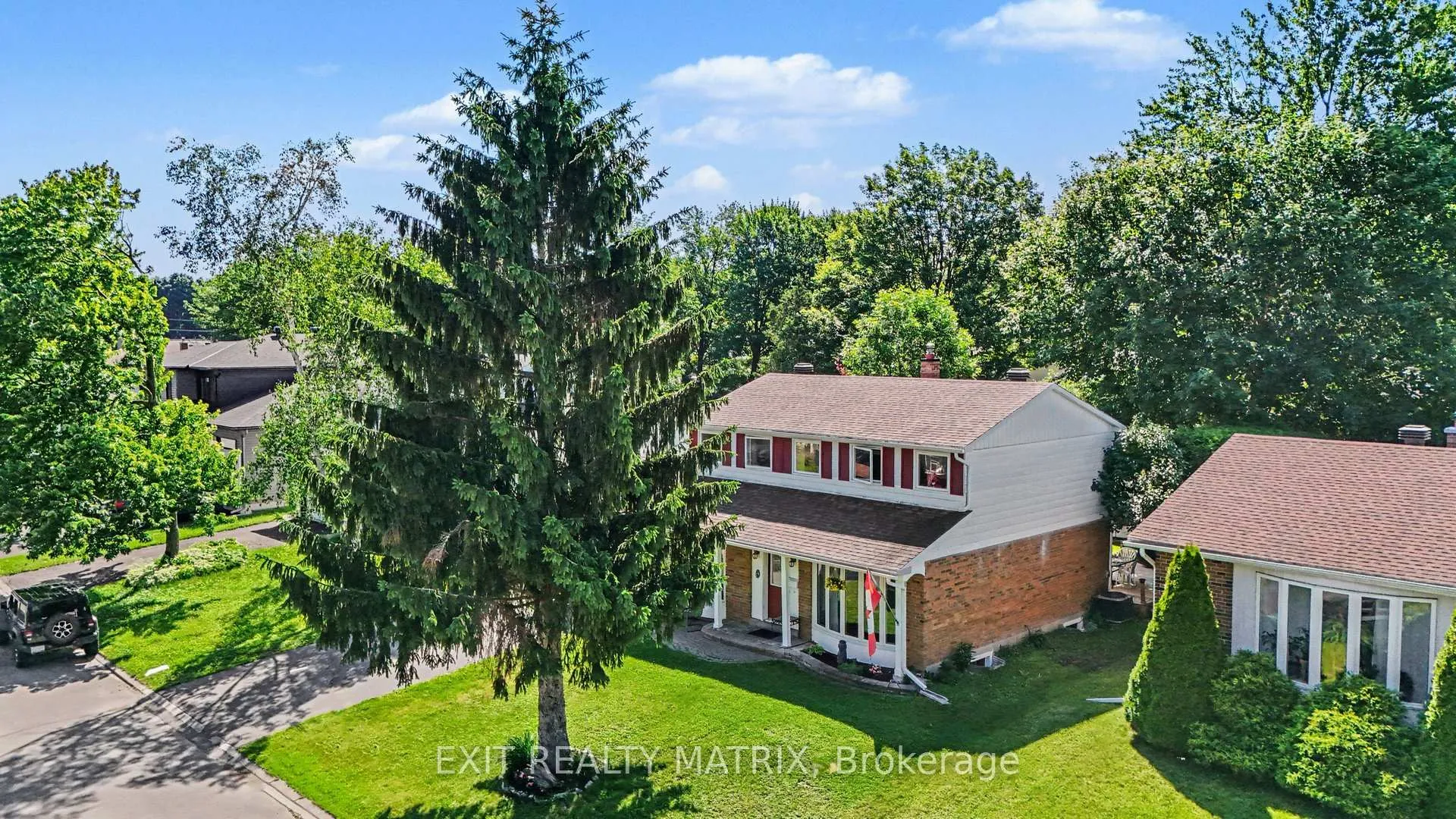 Photo 2 of 18 Highpark Crescent, Ottawa, Blackburn Hamlet — HOMEH