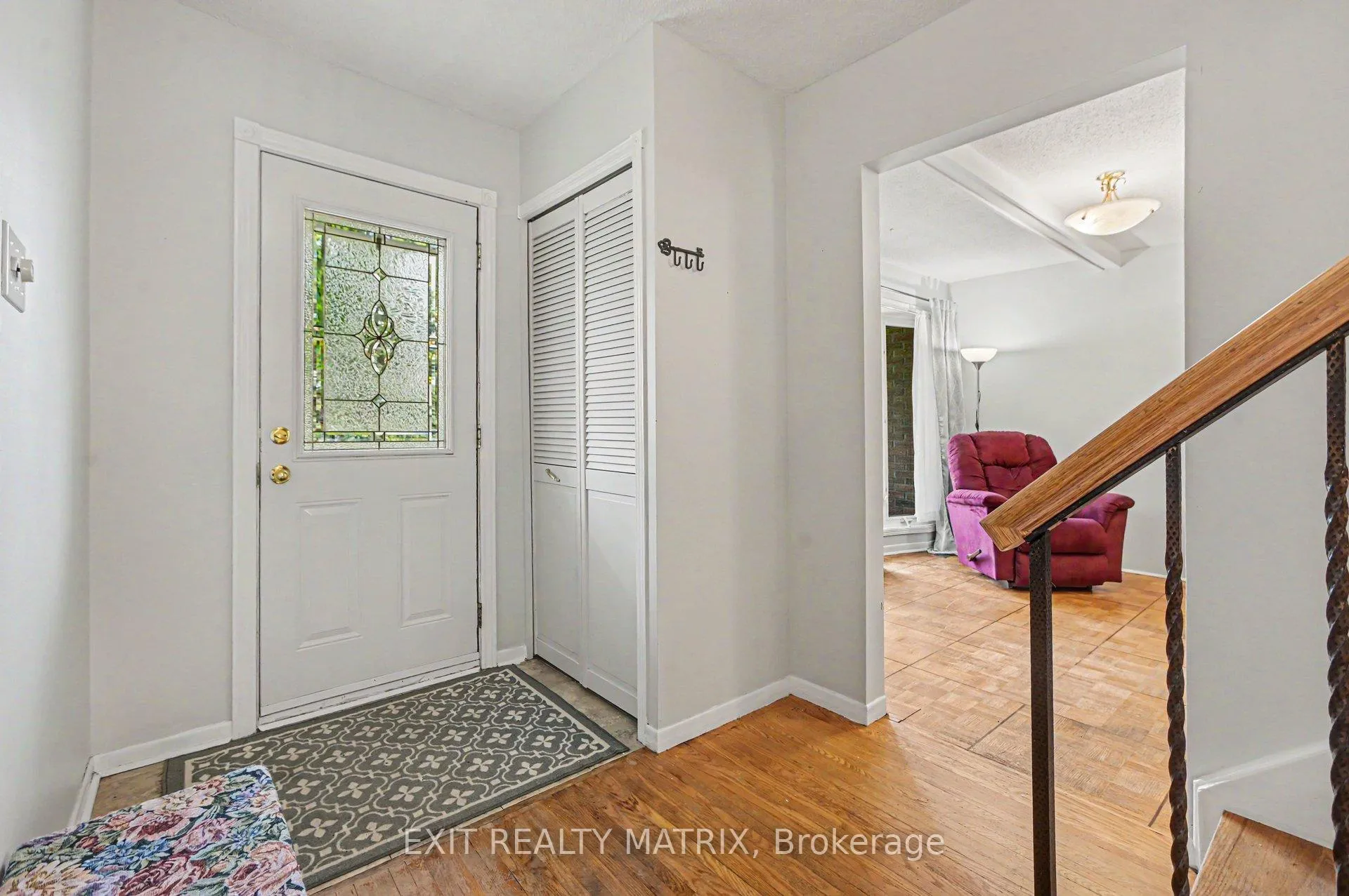 Photo 6 of 18 Highpark Crescent, Ottawa, Blackburn Hamlet — HOMEH