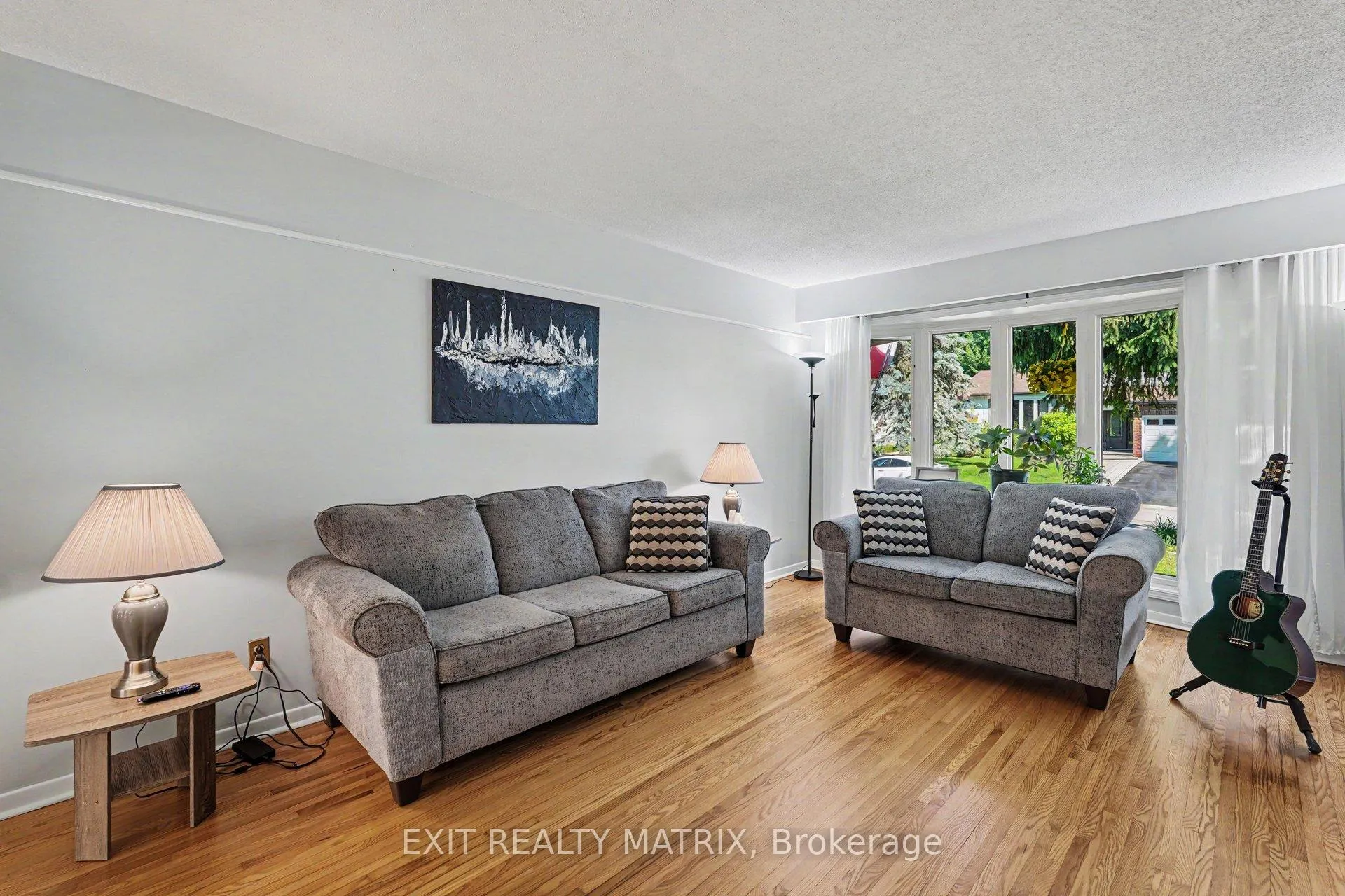 Photo 9 of 18 Highpark Crescent, Ottawa, Blackburn Hamlet — HOMEH