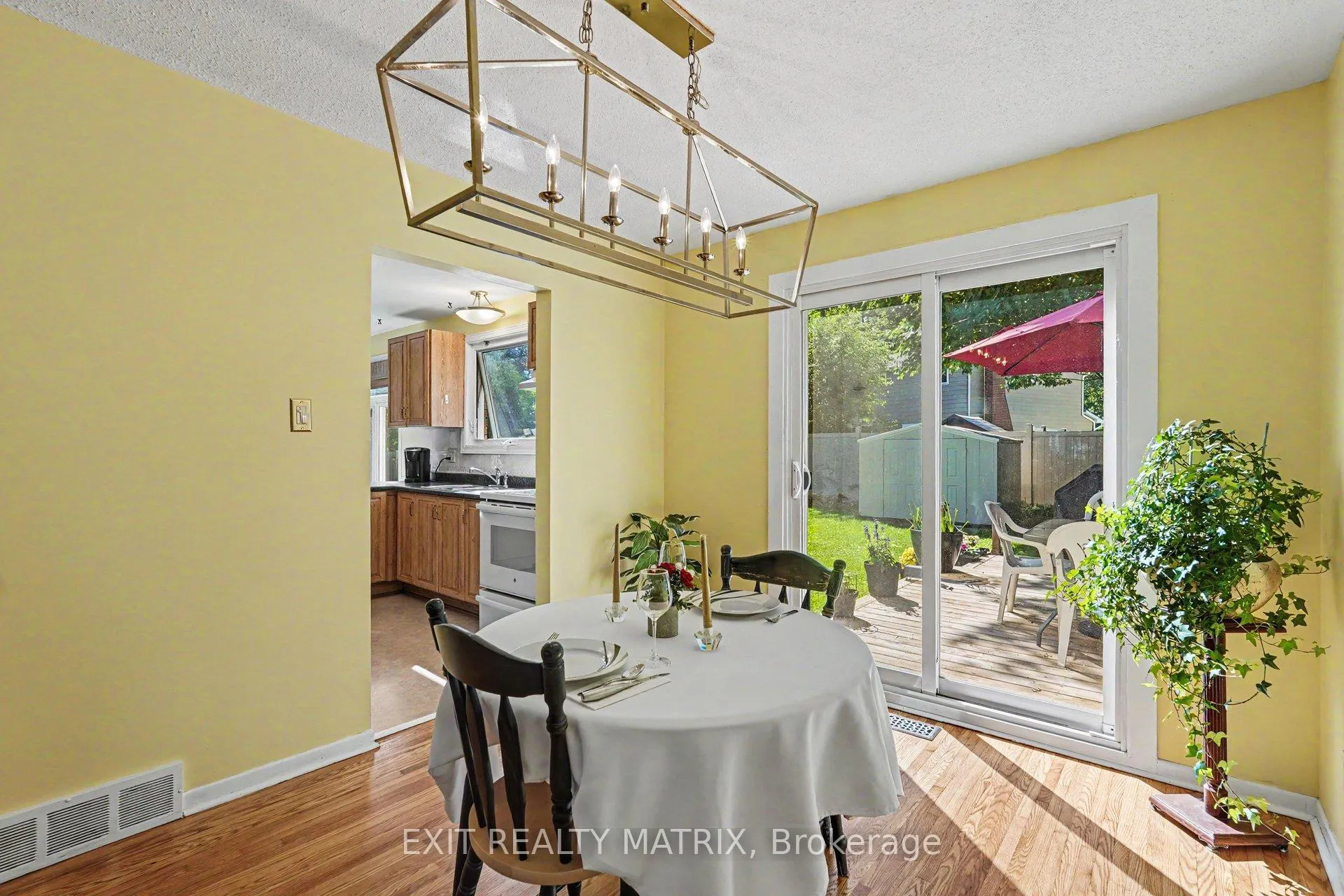 Photo 12 of 18 Highpark Crescent, Ottawa, Blackburn Hamlet — HOMEH
