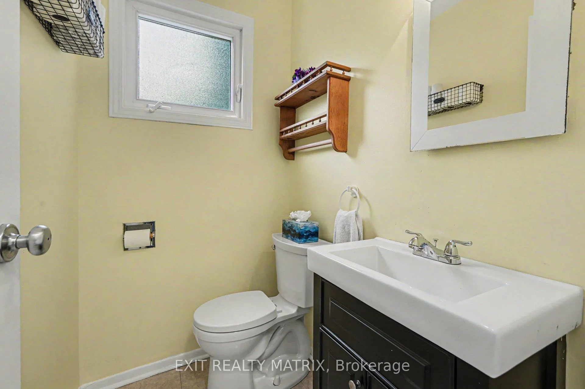 Photo 17 of 18 Highpark Crescent, Ottawa, Blackburn Hamlet — HOMEH