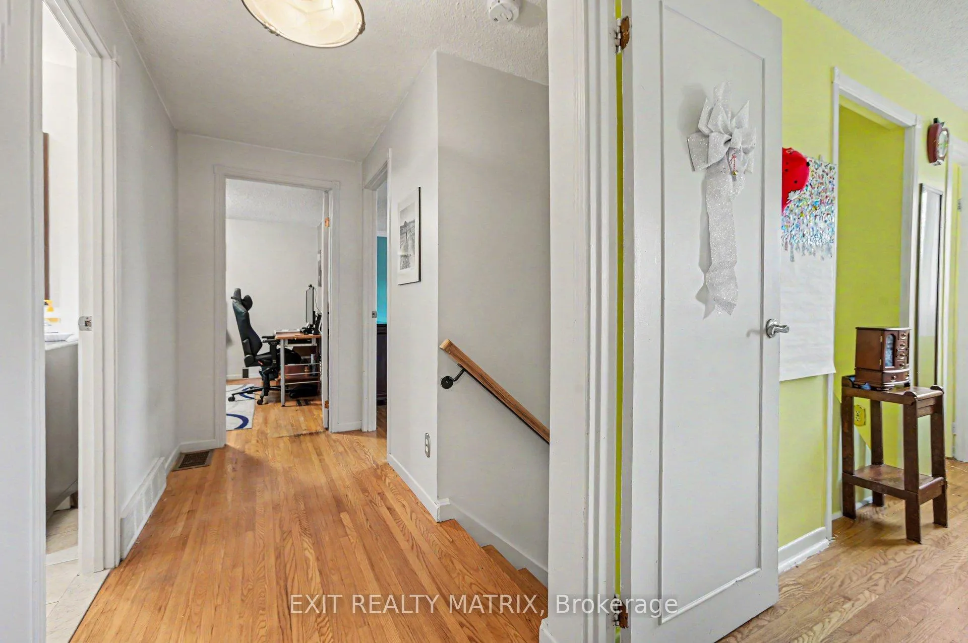 Photo 21 of 18 Highpark Crescent, Ottawa, Blackburn Hamlet — HOMEH