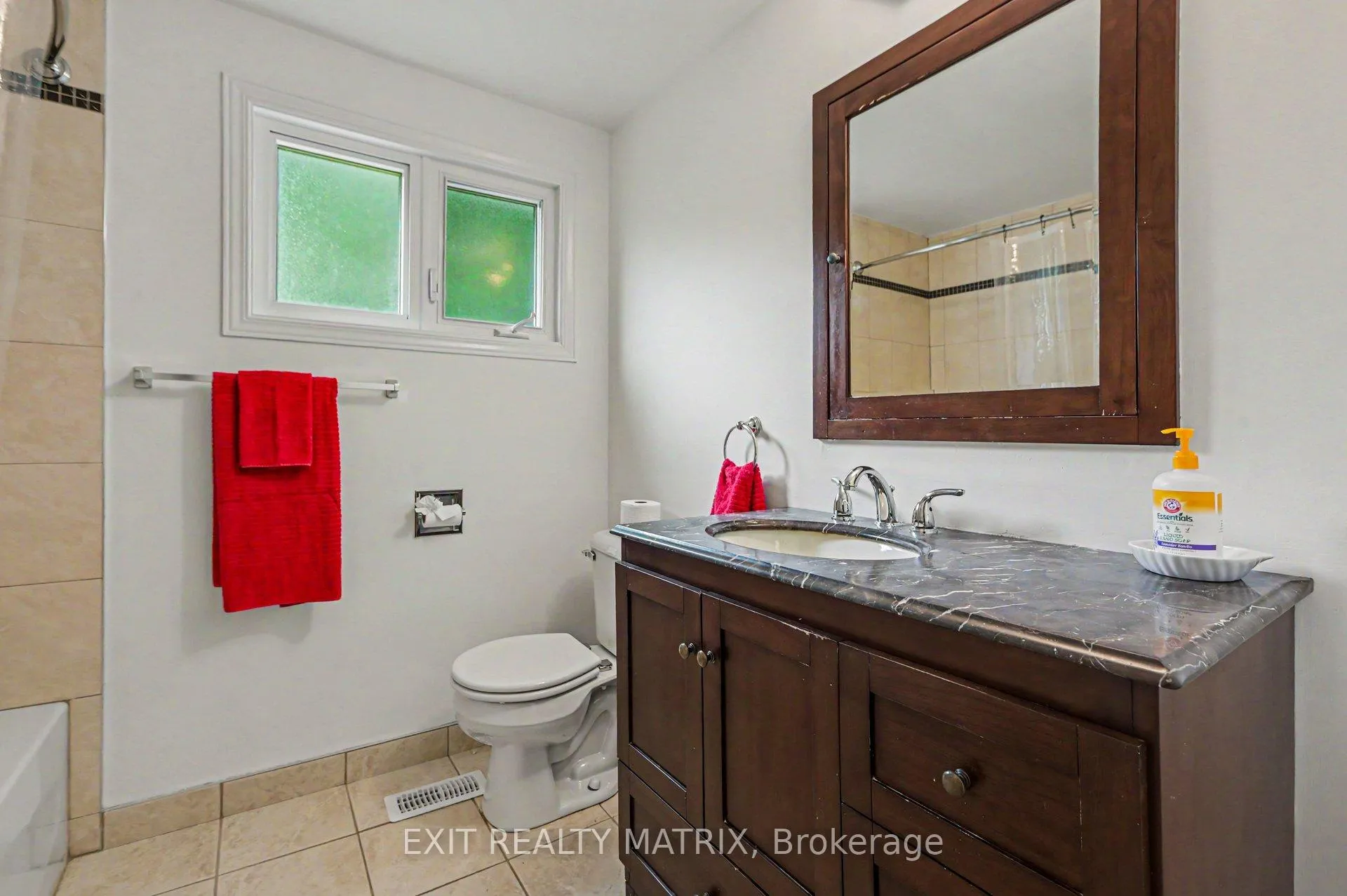 Photo 27 of 18 Highpark Crescent, Ottawa, Blackburn Hamlet — HOMEH