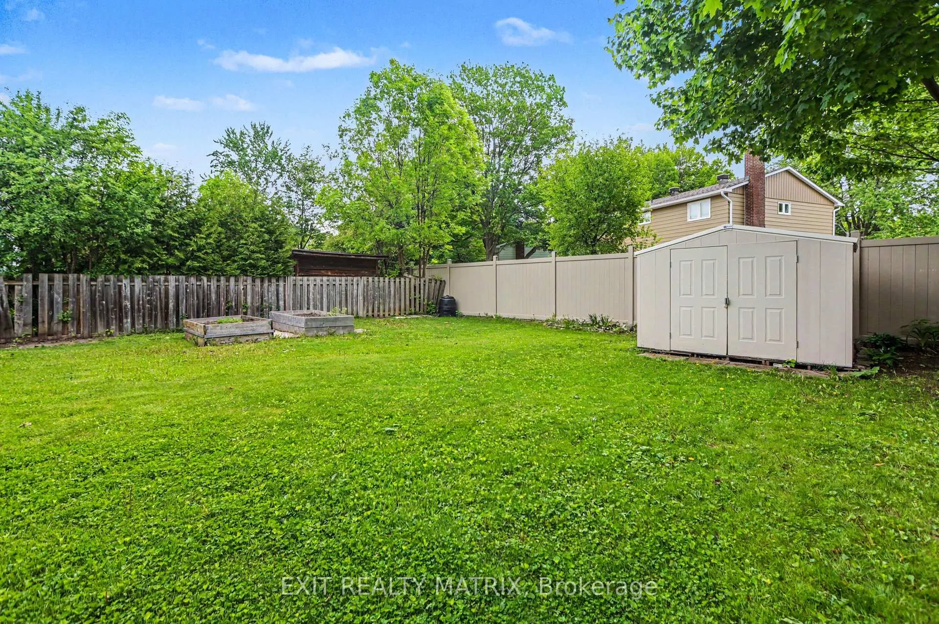 Photo 35 of 18 Highpark Crescent, Ottawa, Blackburn Hamlet — HOMEH