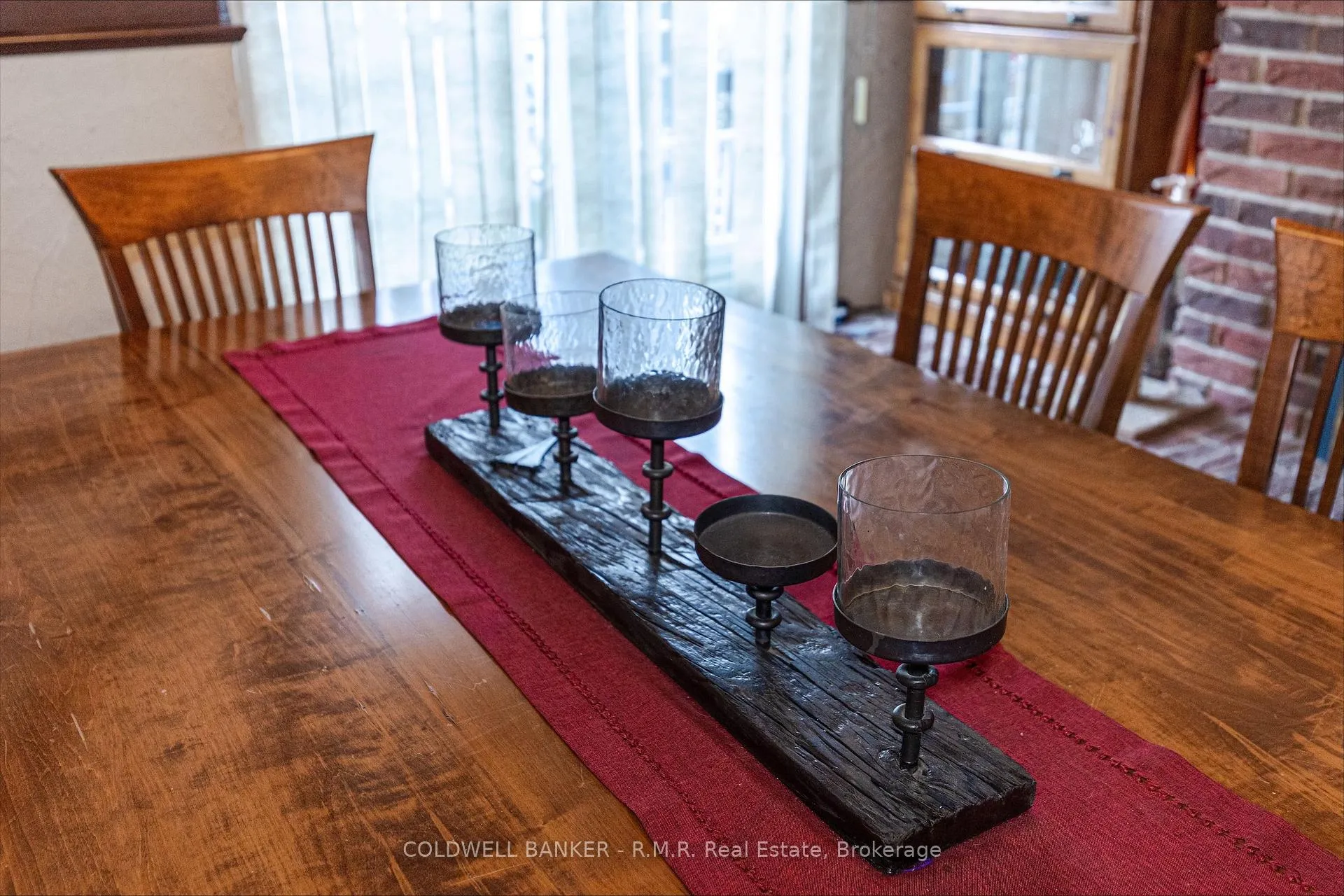 Photo 9 of 52 Glenelg Street E, Kawartha Lakes, Lindsay — HOMEH