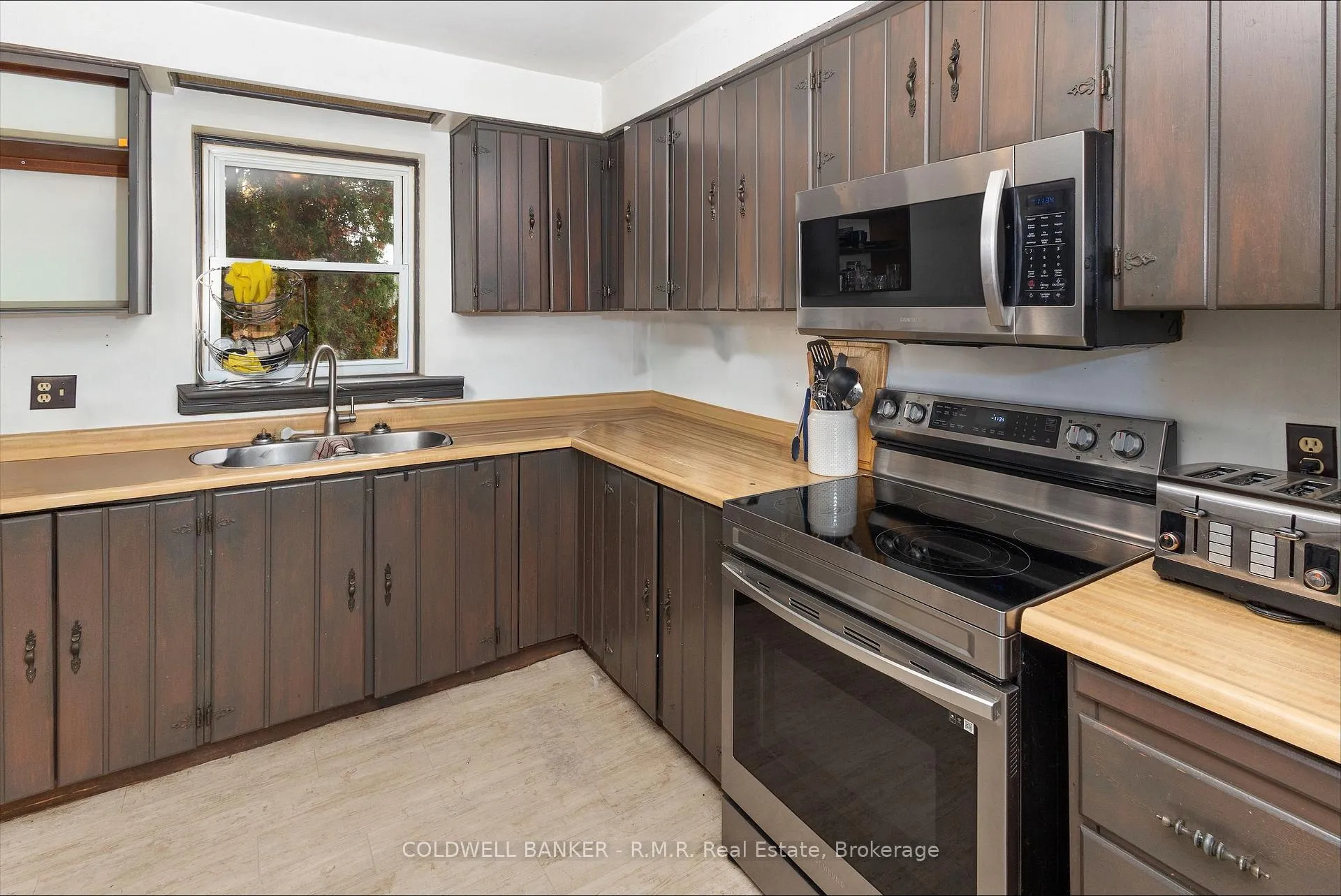 Photo 13 of 52 Glenelg Street E, Kawartha Lakes, Lindsay — HOMEH