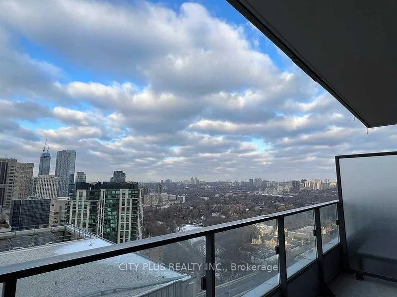 Photo 4 of Unit 2804, 395 Bloor Street E, Toronto, North St. James Town — HOMEH