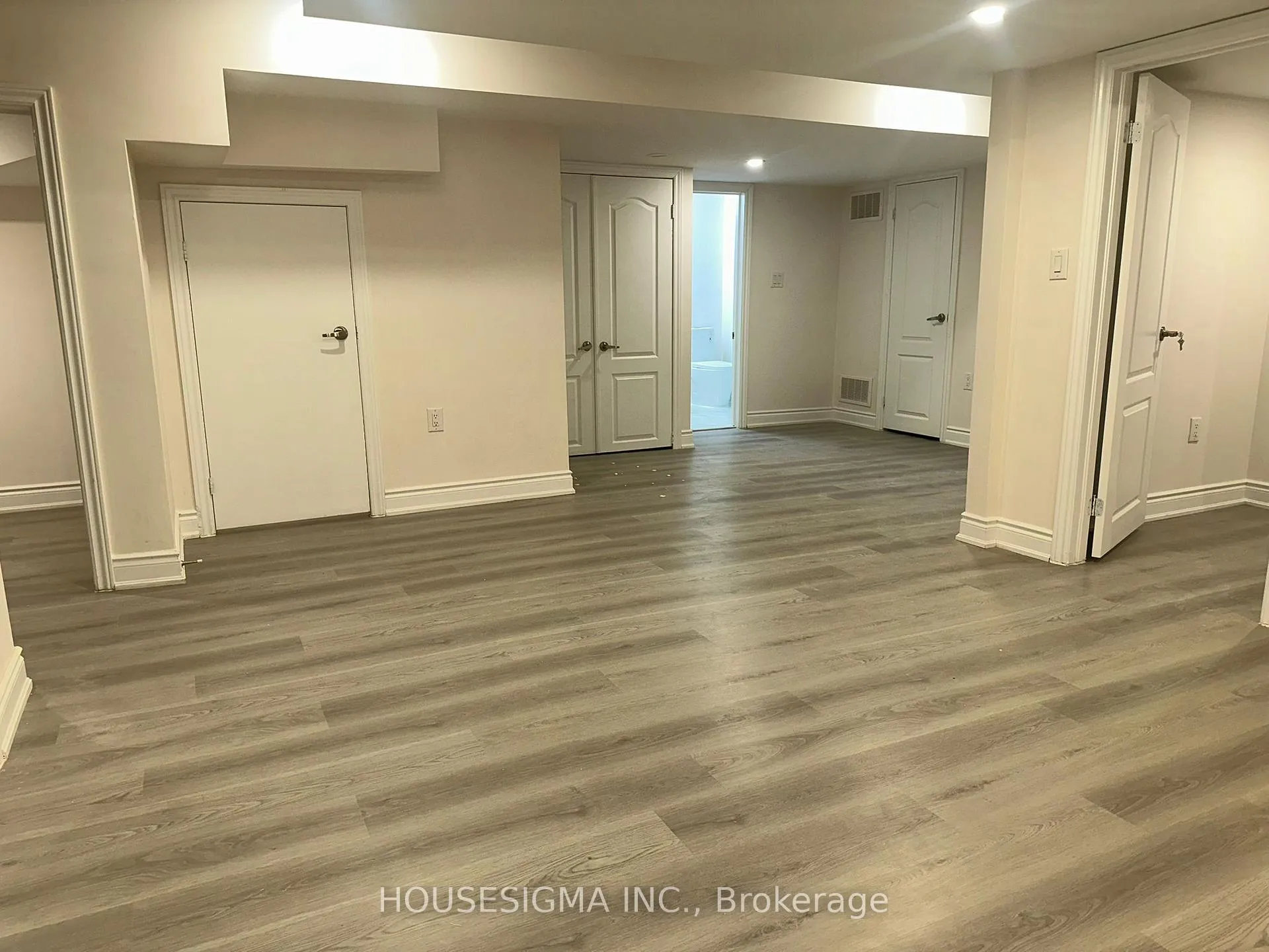 Photo 10 of Unit Basement, 11 Pine Landing Trail, Brampton, Sandringham-Wellington — HOMEH