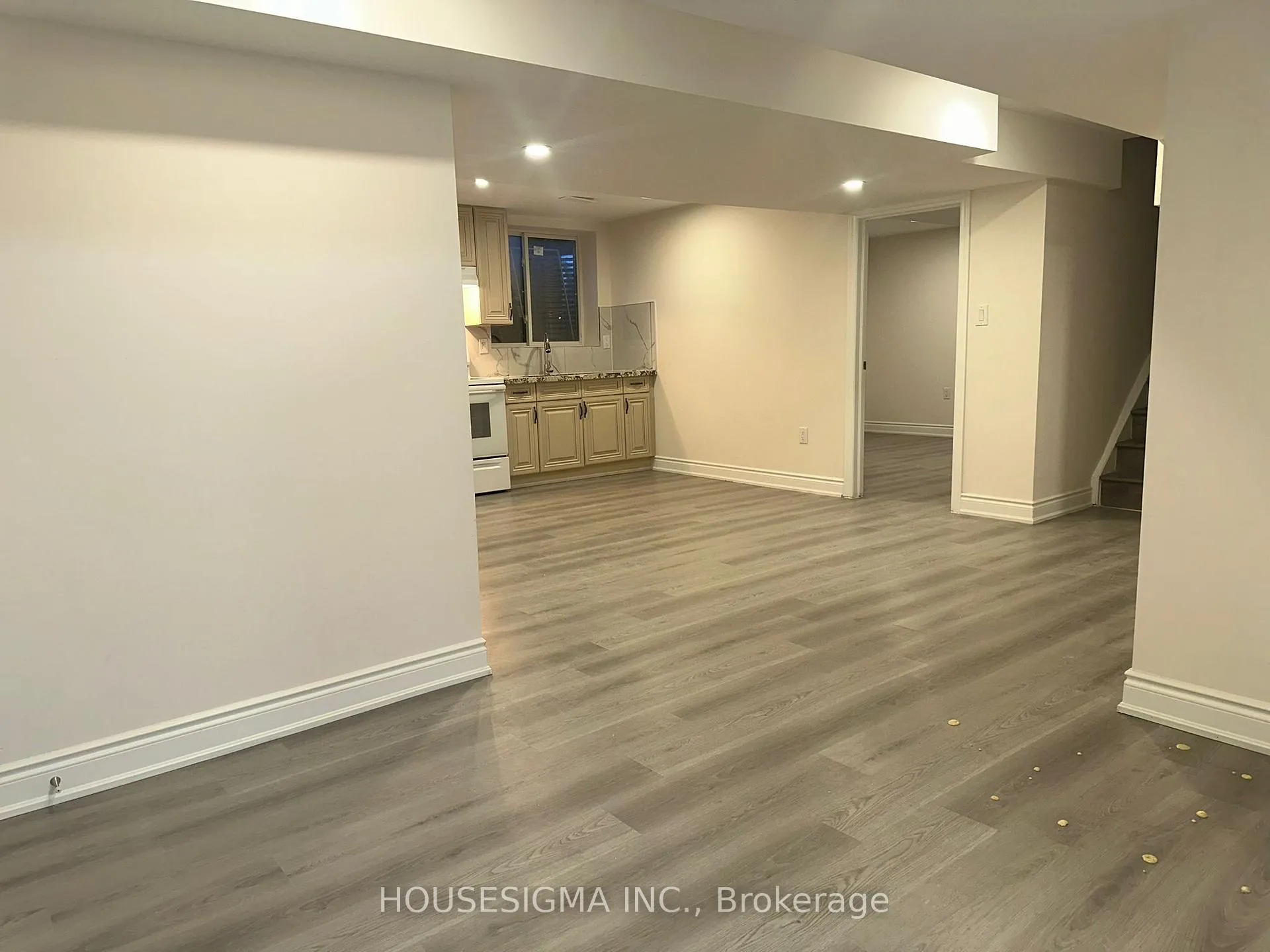 Photo 11 of Unit Basement, 11 Pine Landing Trail, Brampton, Sandringham-Wellington — HOMEH