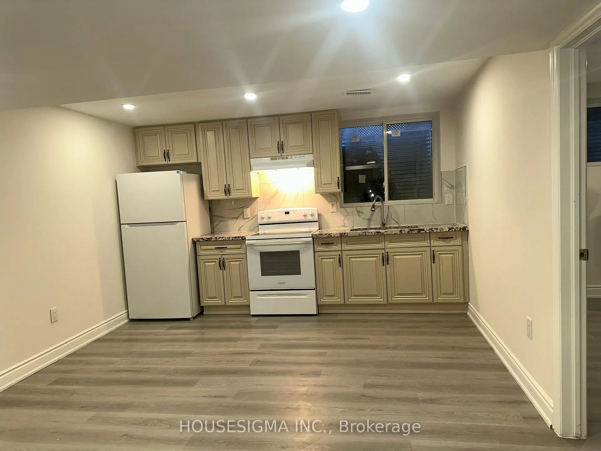 Photo 15 of Unit Basement, 11 Pine Landing Trail, Brampton, Sandringham-Wellington — HOMEH