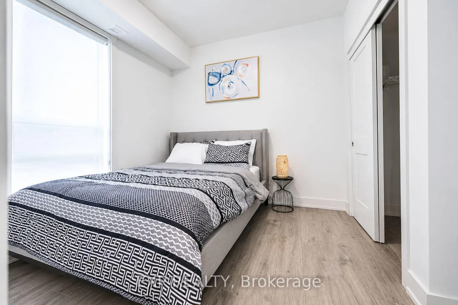 Photo 8 of Unit 206, 6065 Mcleod Road, Niagara Falls, Arad/Fallsview — HOMEH
