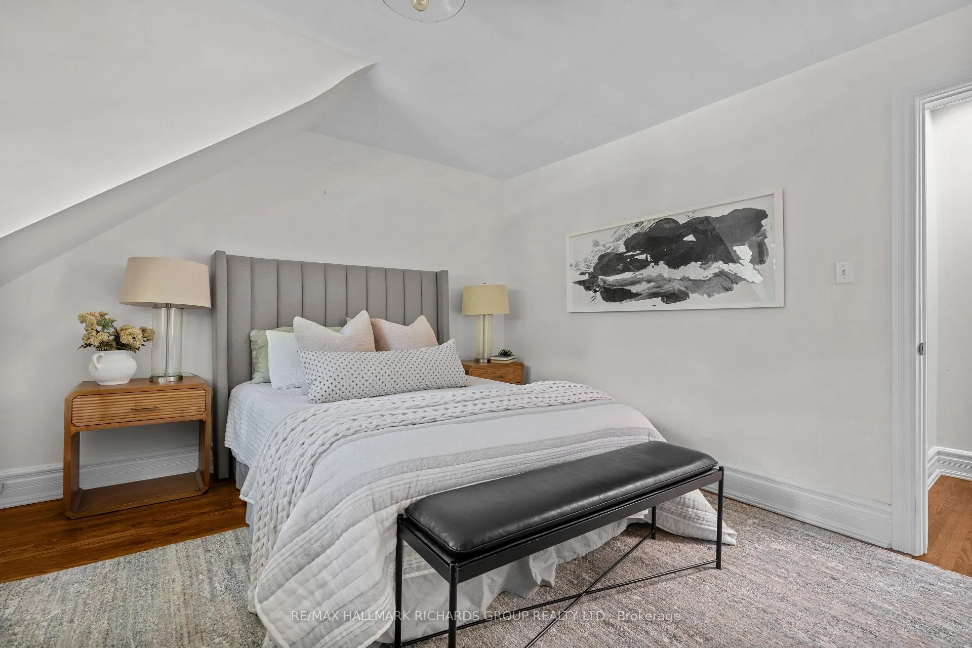 Photo 15 of 180 Willow Avenue, Toronto, The Beaches — HOMEH