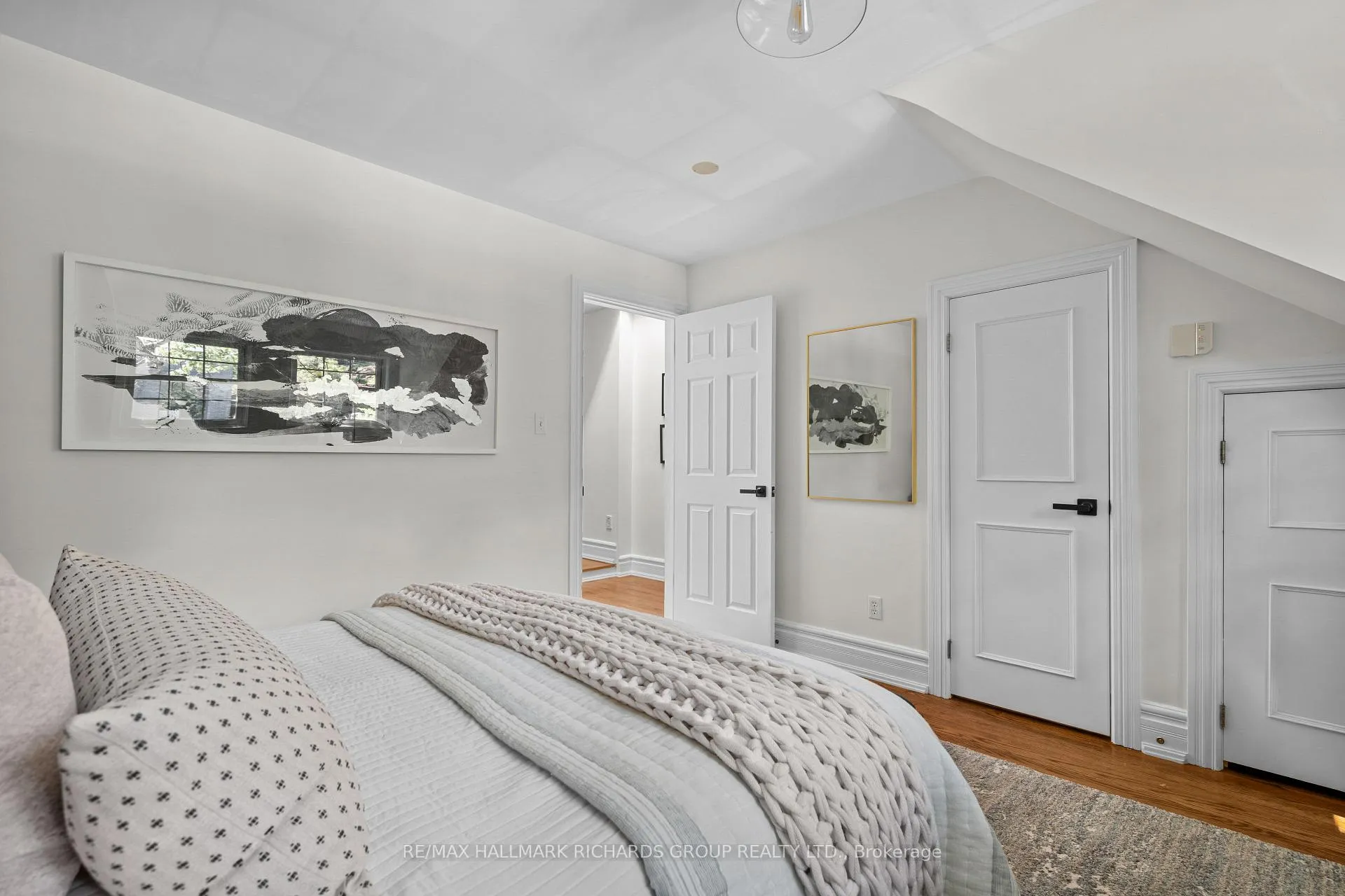 Photo 16 of 180 Willow Avenue, Toronto, The Beaches — HOMEH