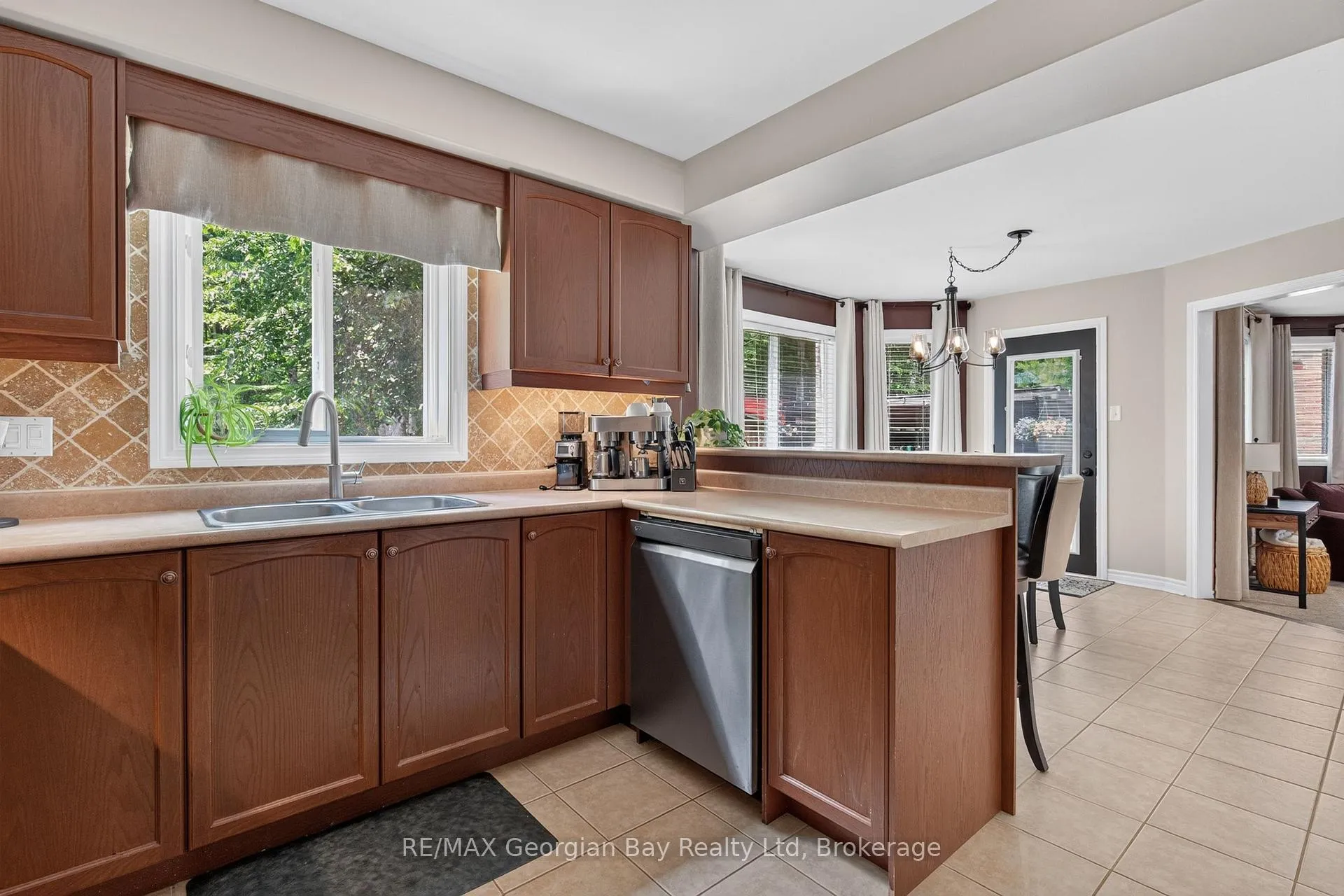 Photo 9 of 400 Keller Drive, Midland — HOMEH
