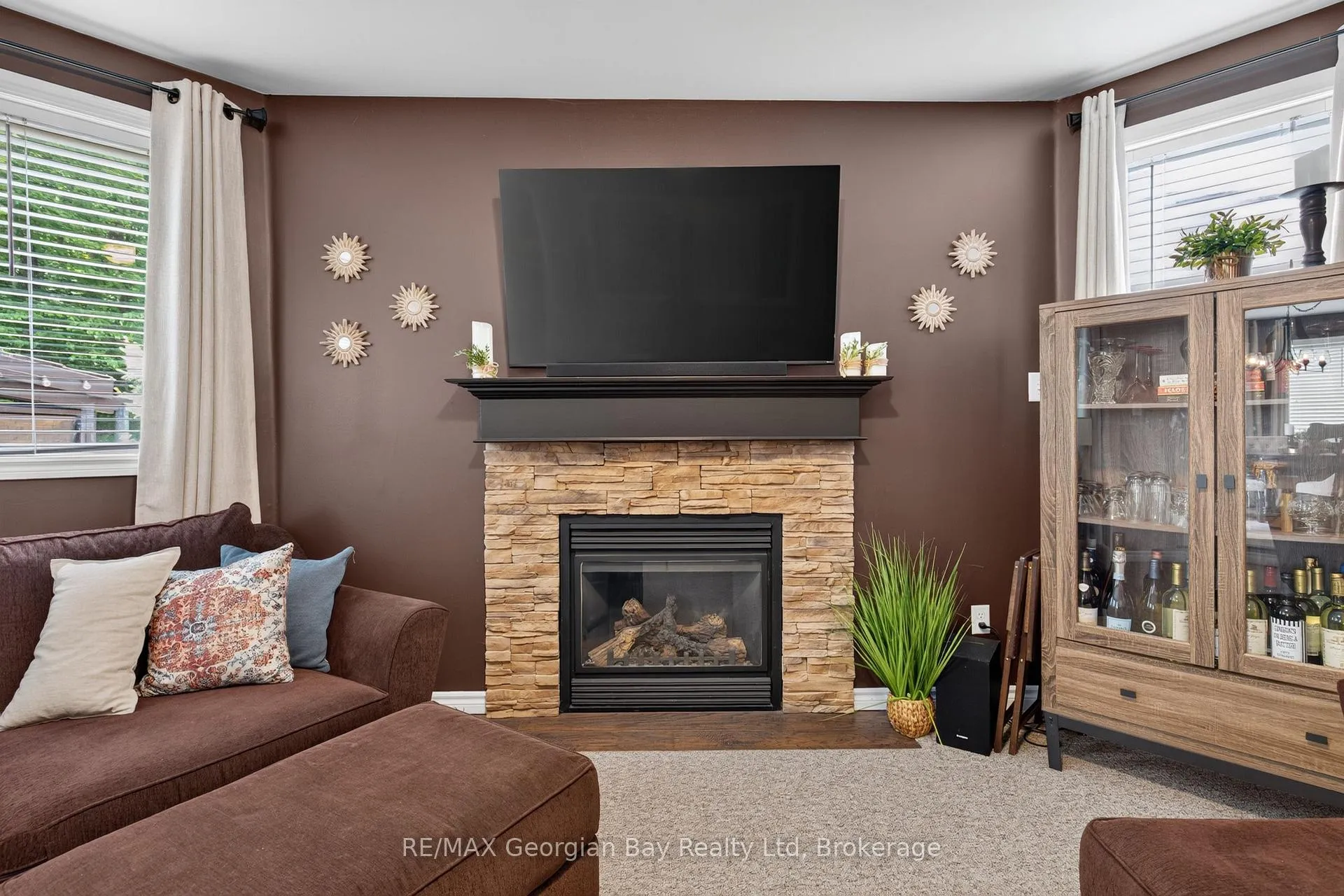 Photo 15 of 400 Keller Drive, Midland — HOMEH