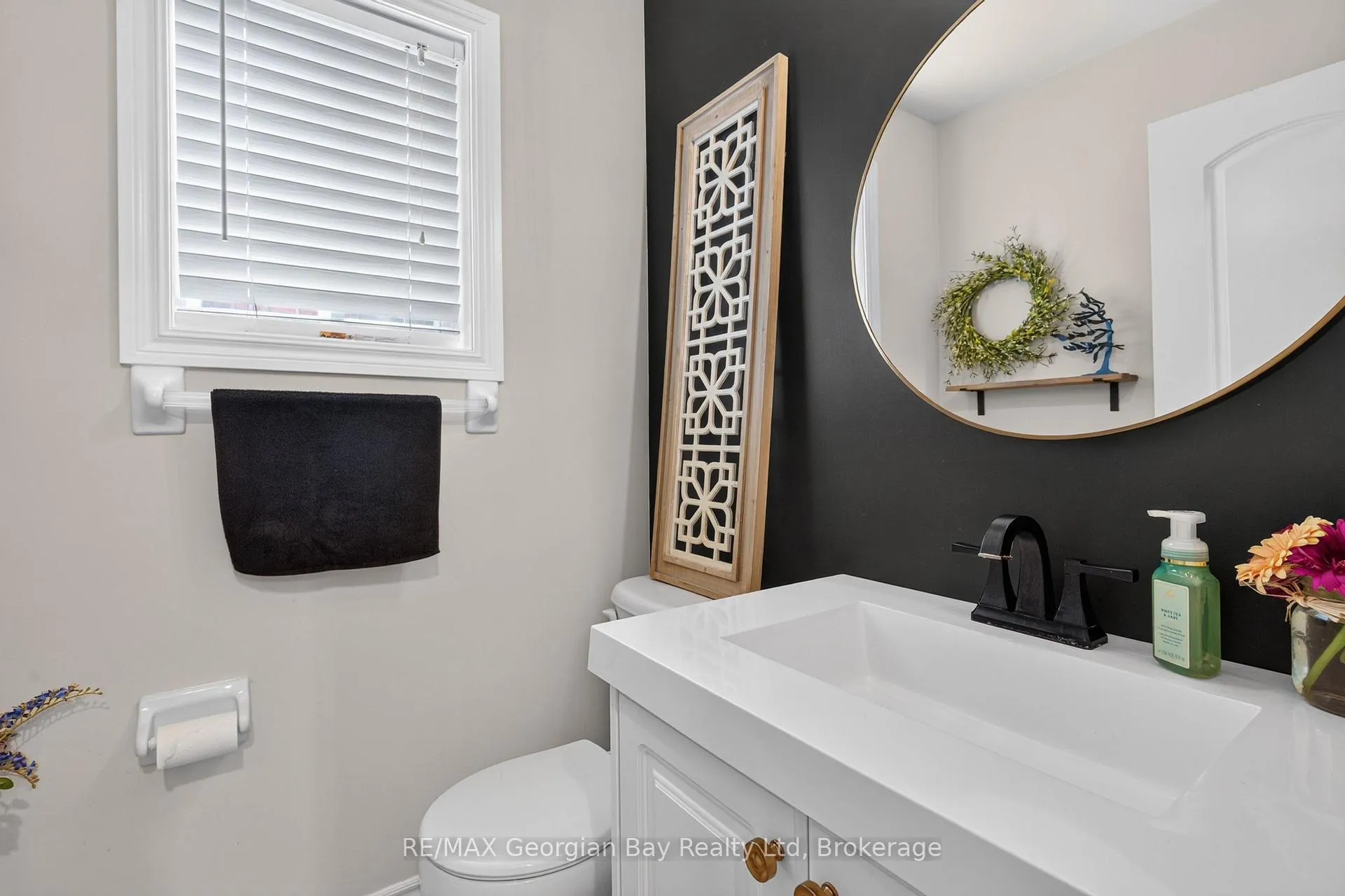 Photo 16 of 400 Keller Drive, Midland — HOMEH