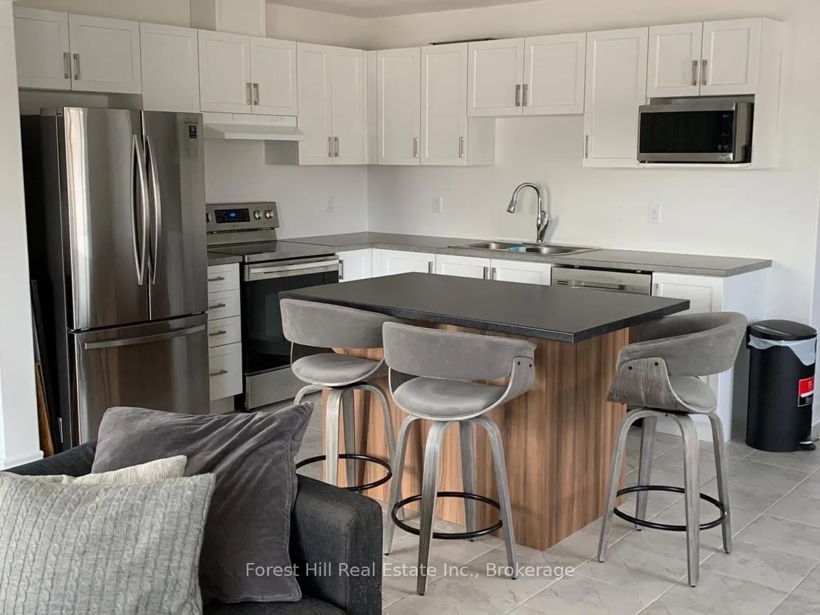 Photo 4 of 1 Archer Avenue E, Collingwood — HOMEH