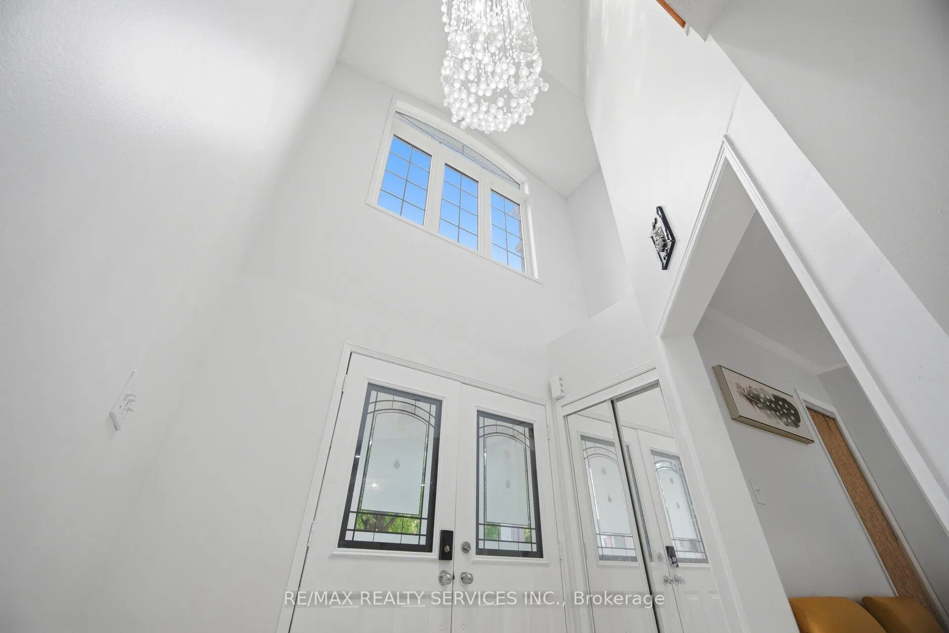 Photo 4 of 106 Williamson Drive, Brampton, Fletcher's Meadow — HOMEH