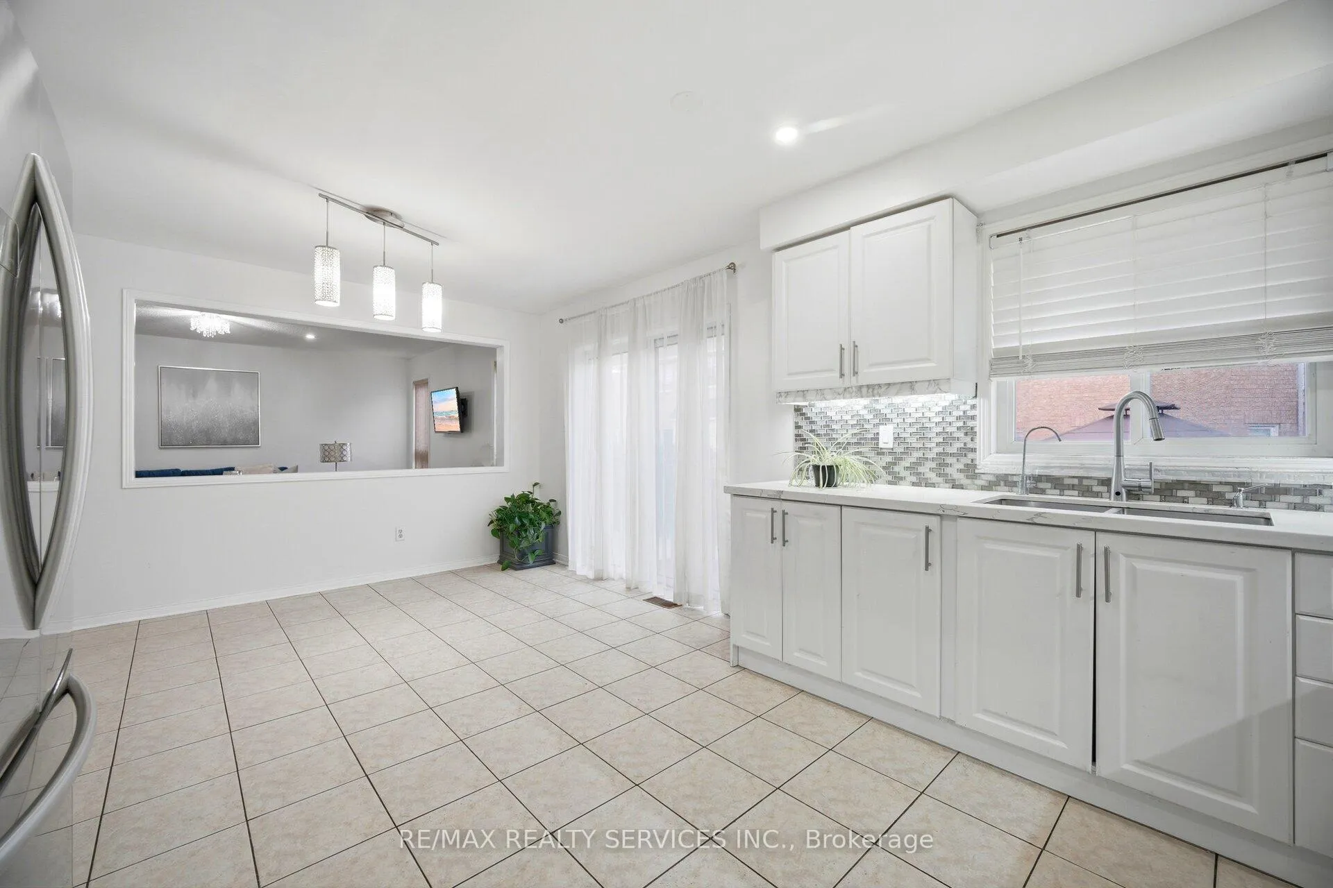 Photo 15 of 106 Williamson Drive, Brampton, Fletcher's Meadow — HOMEH