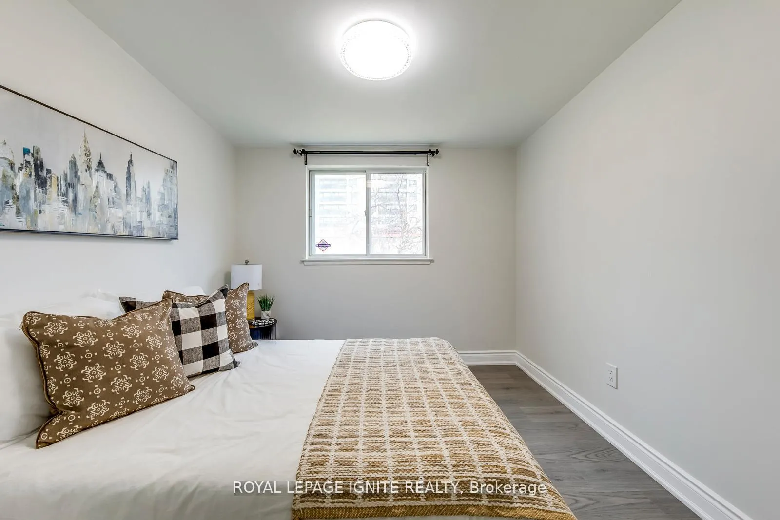 Photo 23 of Unit 4, 10 Leith Hill Road, North York, Don Valley Village — HOMEH
