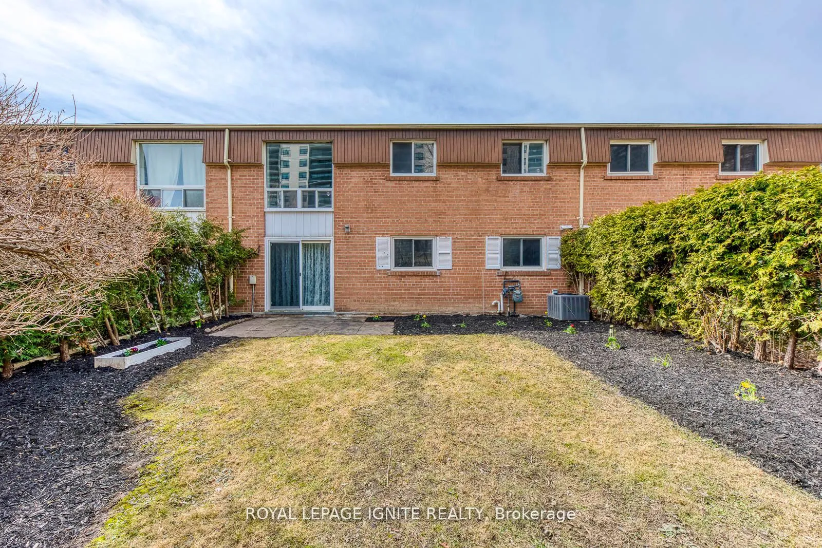 Photo 30 of Unit 4, 10 Leith Hill Road, North York, Don Valley Village — HOMEH
