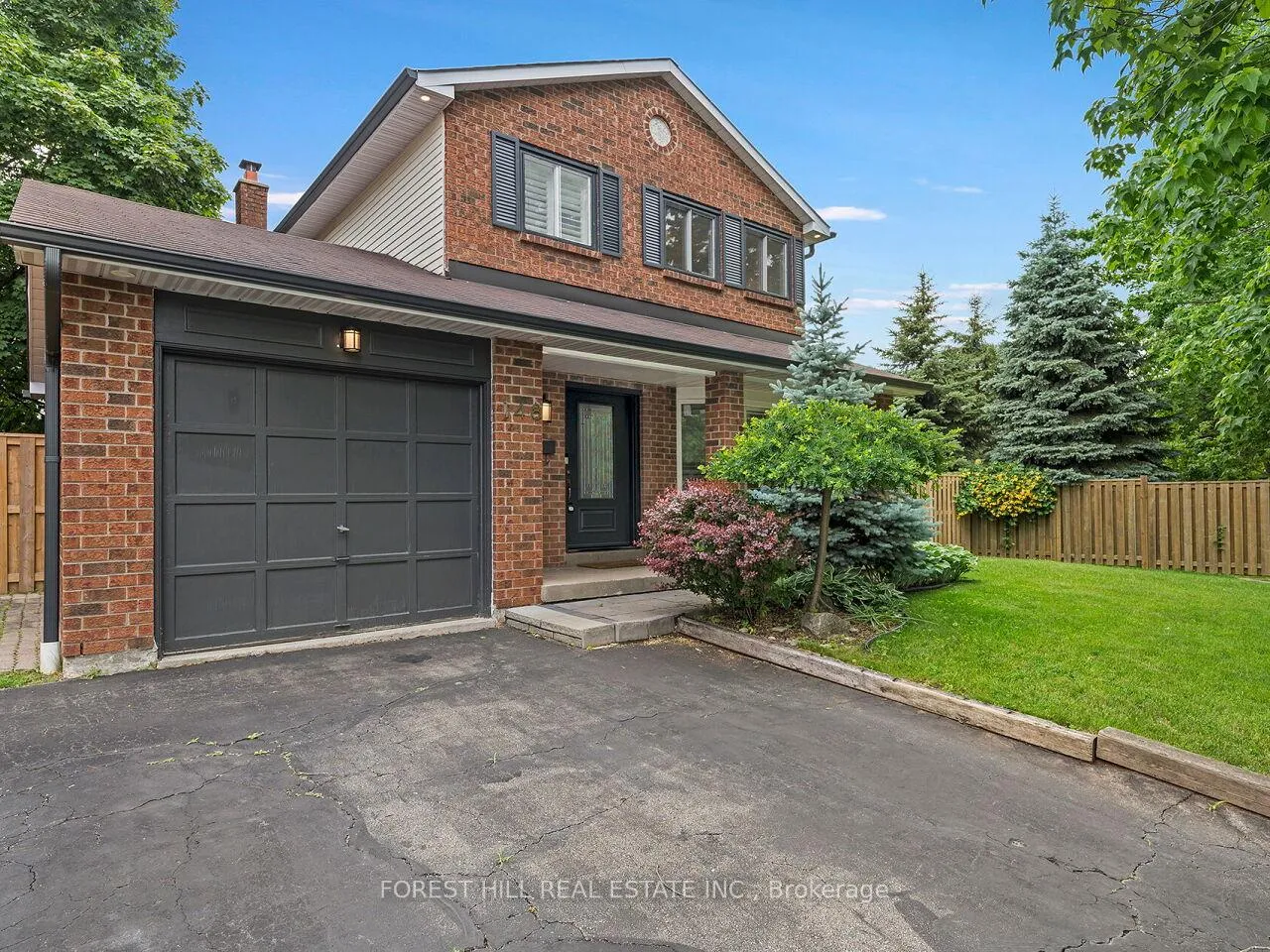 Photo 2 of 148 Chalmers Street, Oakville, Bronte — HOMEH
