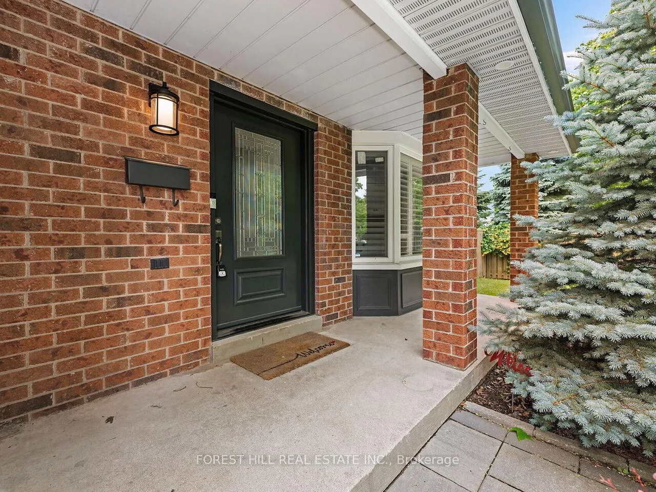 Photo 3 of 148 Chalmers Street, Oakville, Bronte — HOMEH