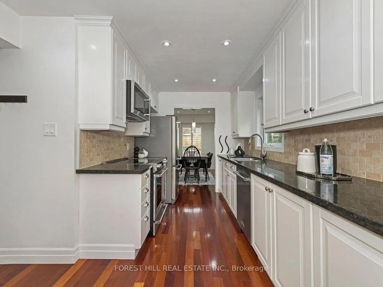 Photo 6 of 148 Chalmers Street, Oakville, Bronte — HOMEH