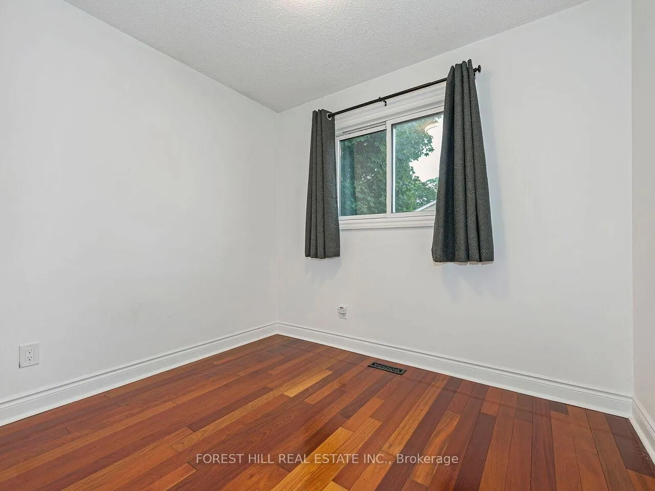 Photo 20 of 148 Chalmers Street, Oakville, Bronte — HOMEH