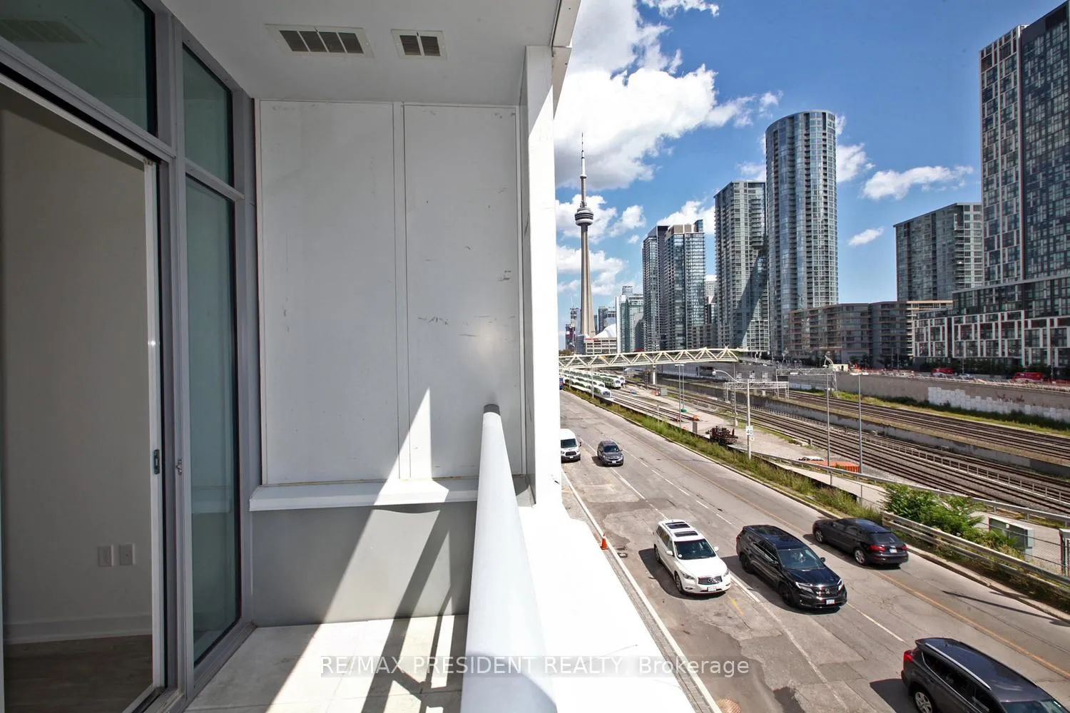 Photo 21 of Unit 404W, 27 Bathurst Street, Toronto, Waterfront Communities — HOMEH