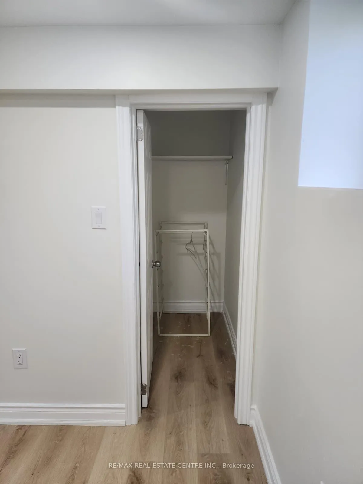 Photo 14 of Unit BASEMNET, 2361 Barclay Road, Burlington, Brant — HOMEH