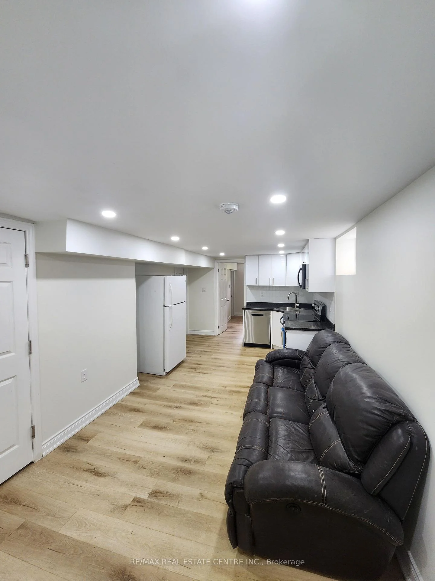 Photo 2 of Unit BASEMNET, 2361 Barclay Road, Burlington, Brant — HOMEH