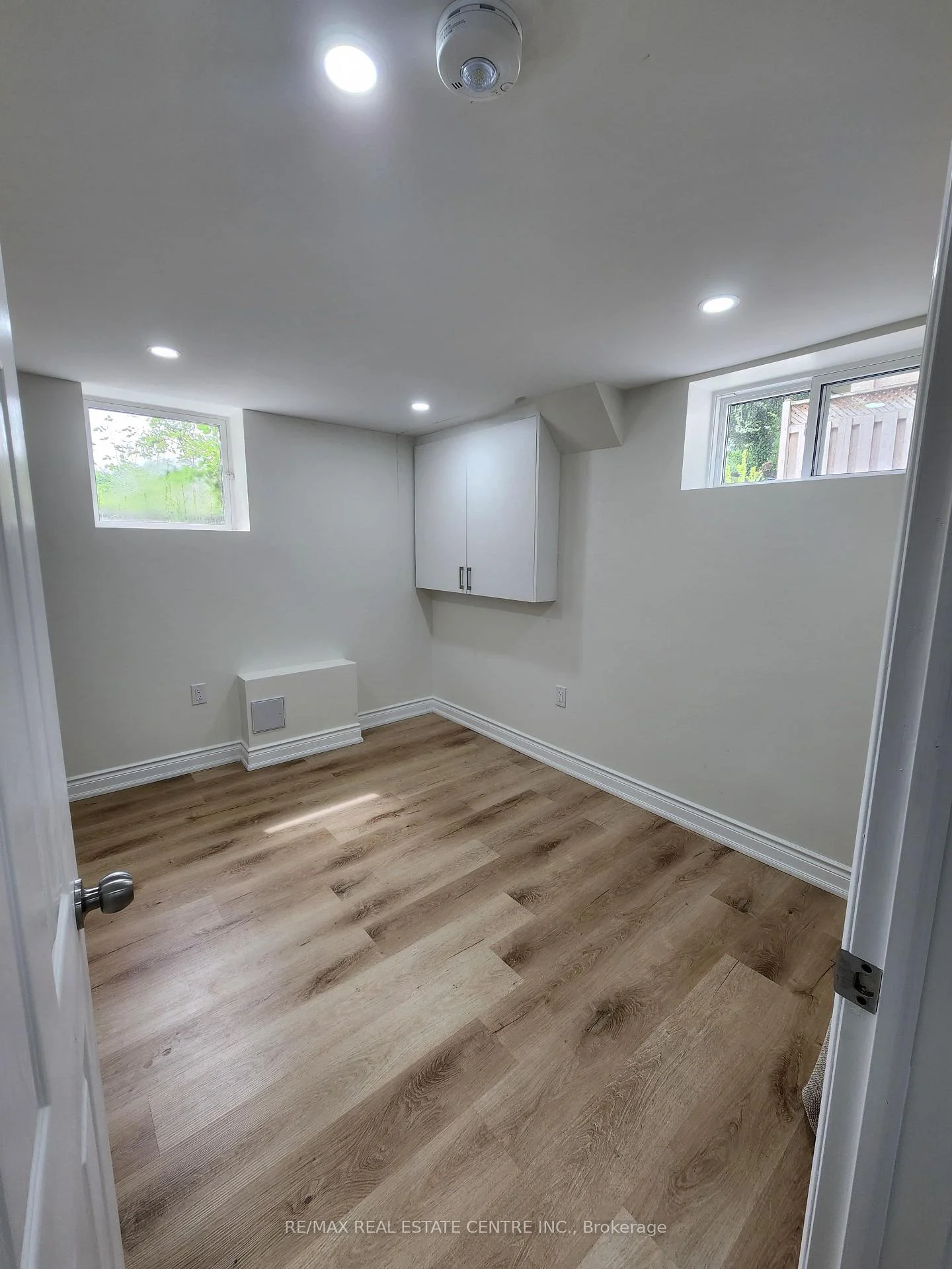 Photo 6 of Unit BASEMNET, 2361 Barclay Road, Burlington, Brant — HOMEH