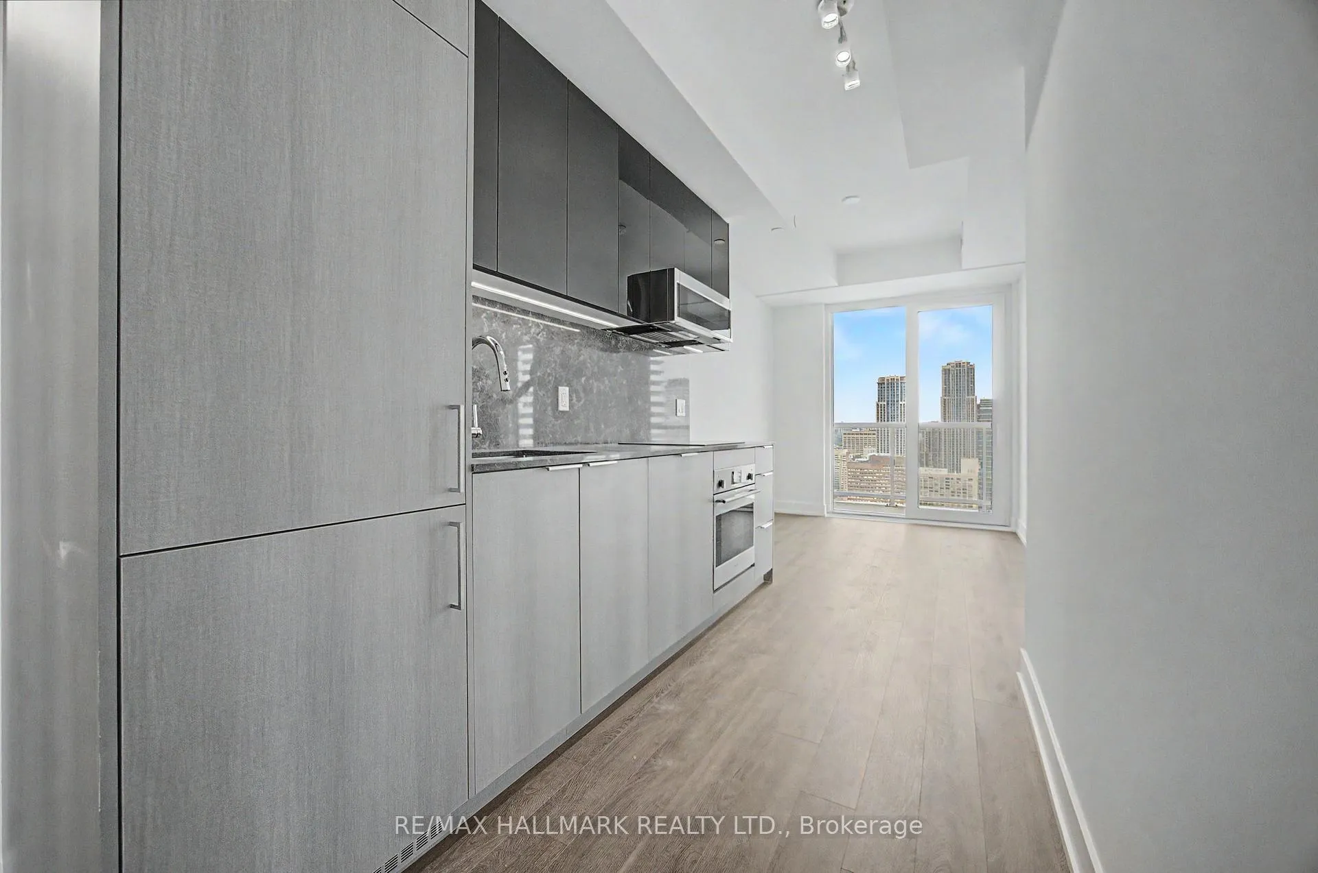 Photo 2 of Unit 2805, 308 Jarvis Street, Toronto, Church-Yonge Corridor — HOMEH