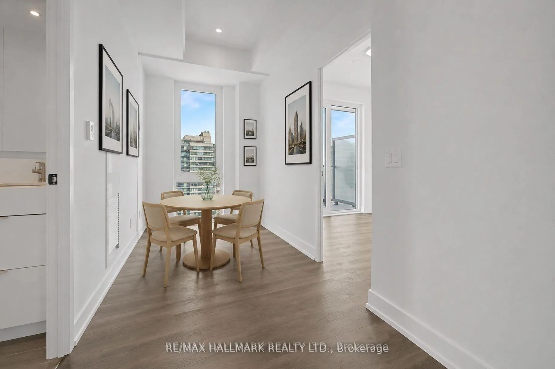 Photo 6 of Unit 2805, 308 Jarvis Street, Toronto, Church-Yonge Corridor — HOMEH